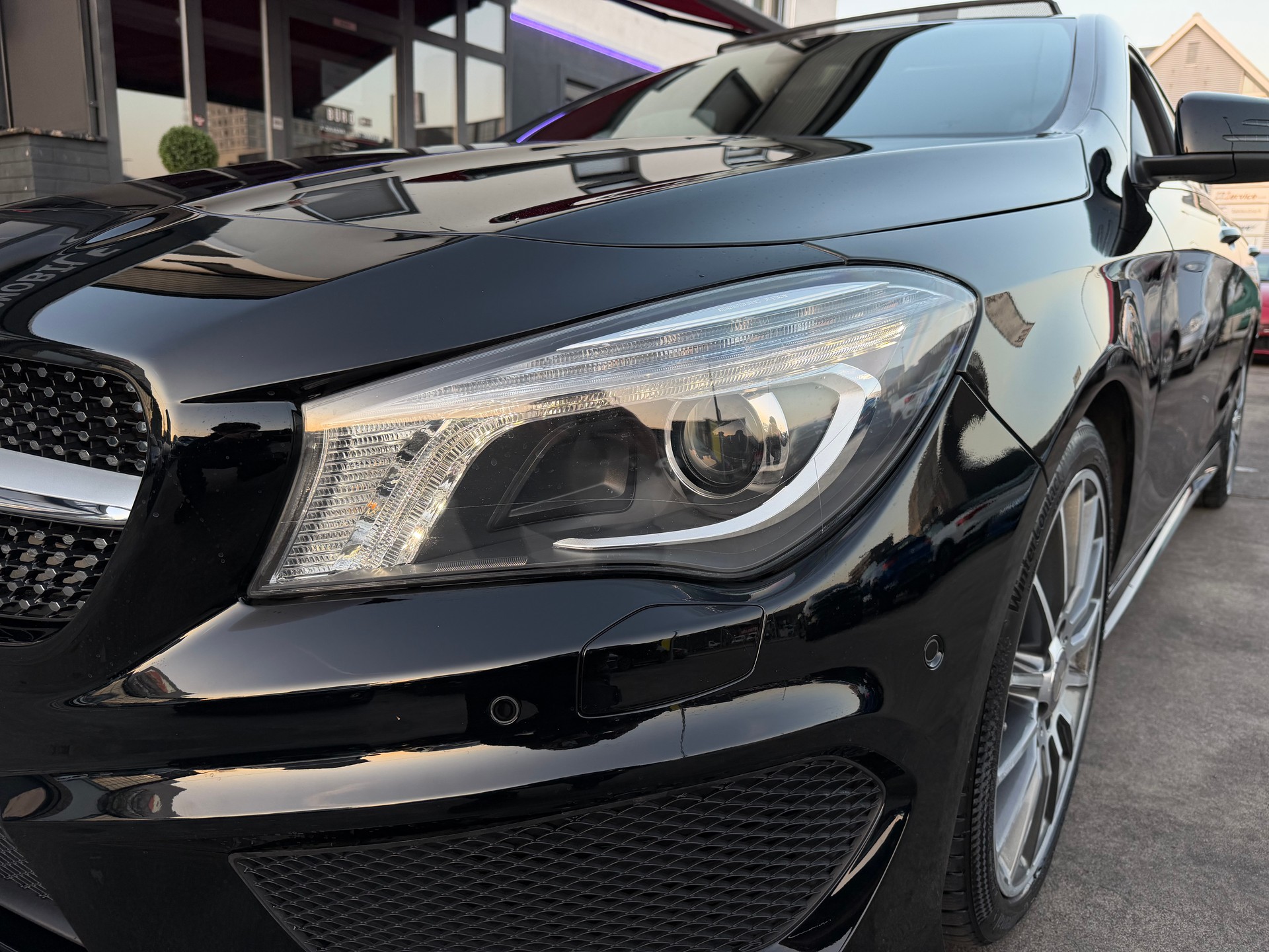 MERCEDES-BENZ CLA Shooting Brake 200 AMG Line 7G-DCT-image-23