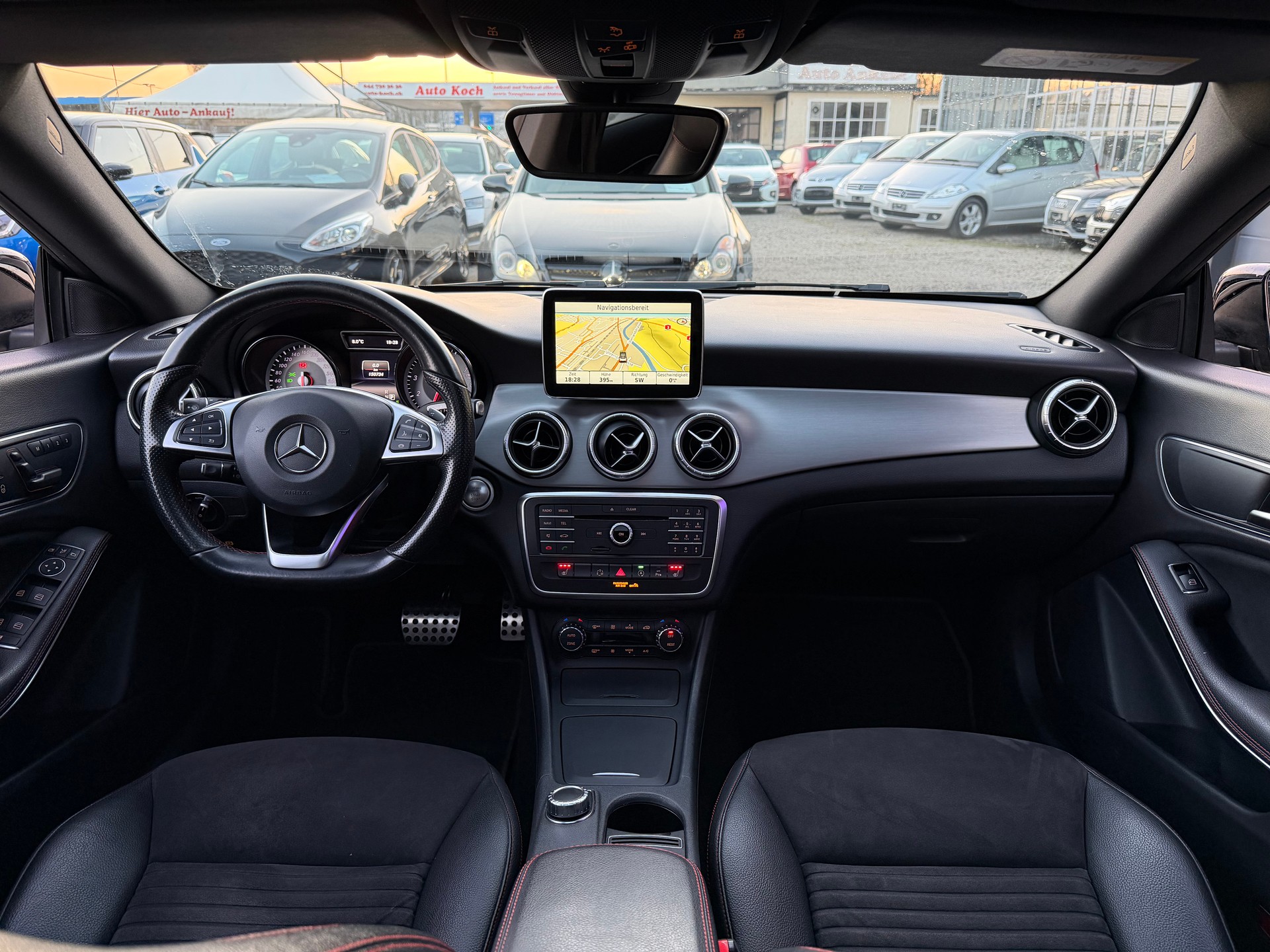 MERCEDES-BENZ CLA Shooting Brake 200 AMG Line 7G-DCT-image-11