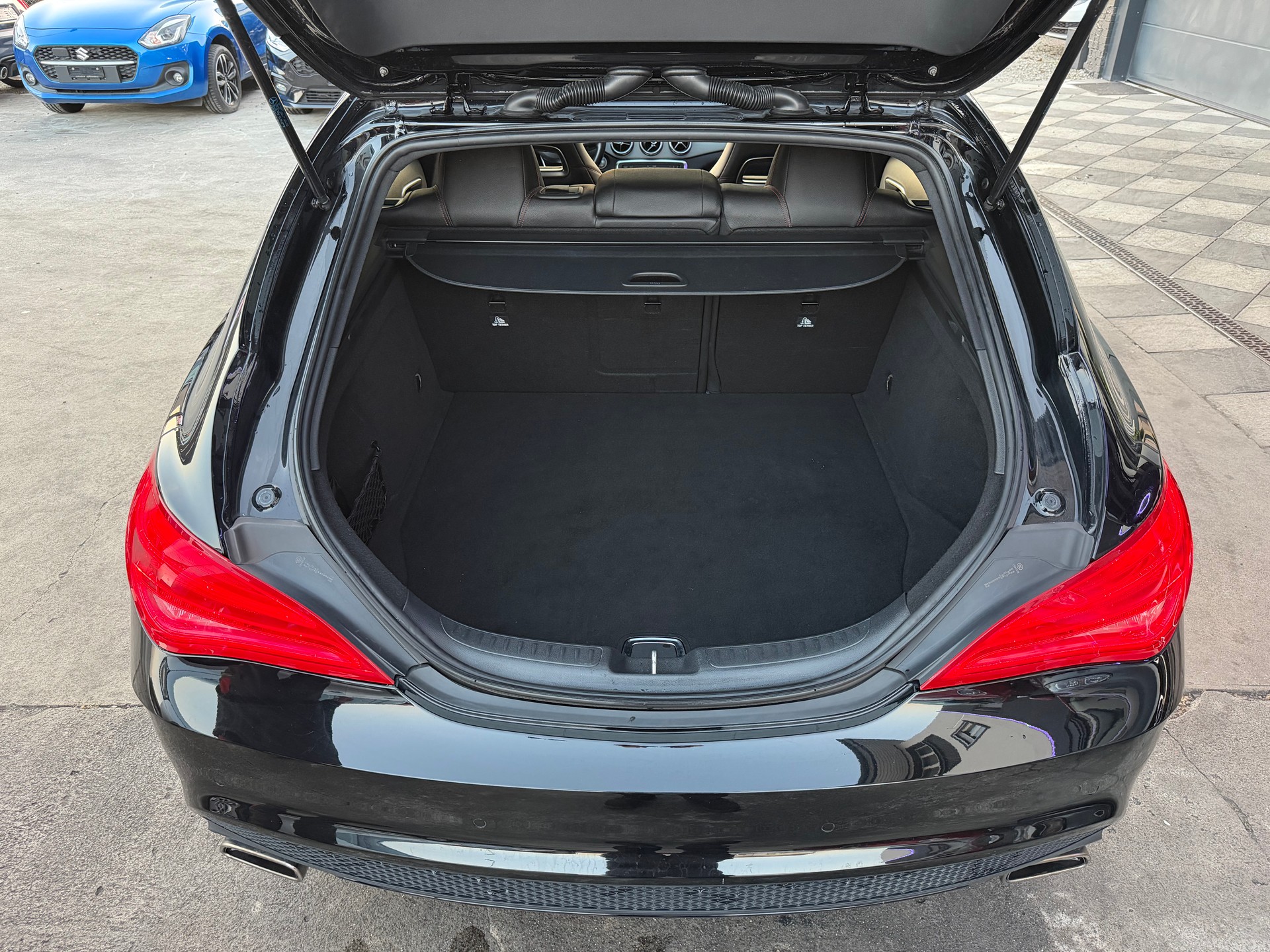 MERCEDES-BENZ CLA Shooting Brake 200 AMG Line 7G-DCT-image-21