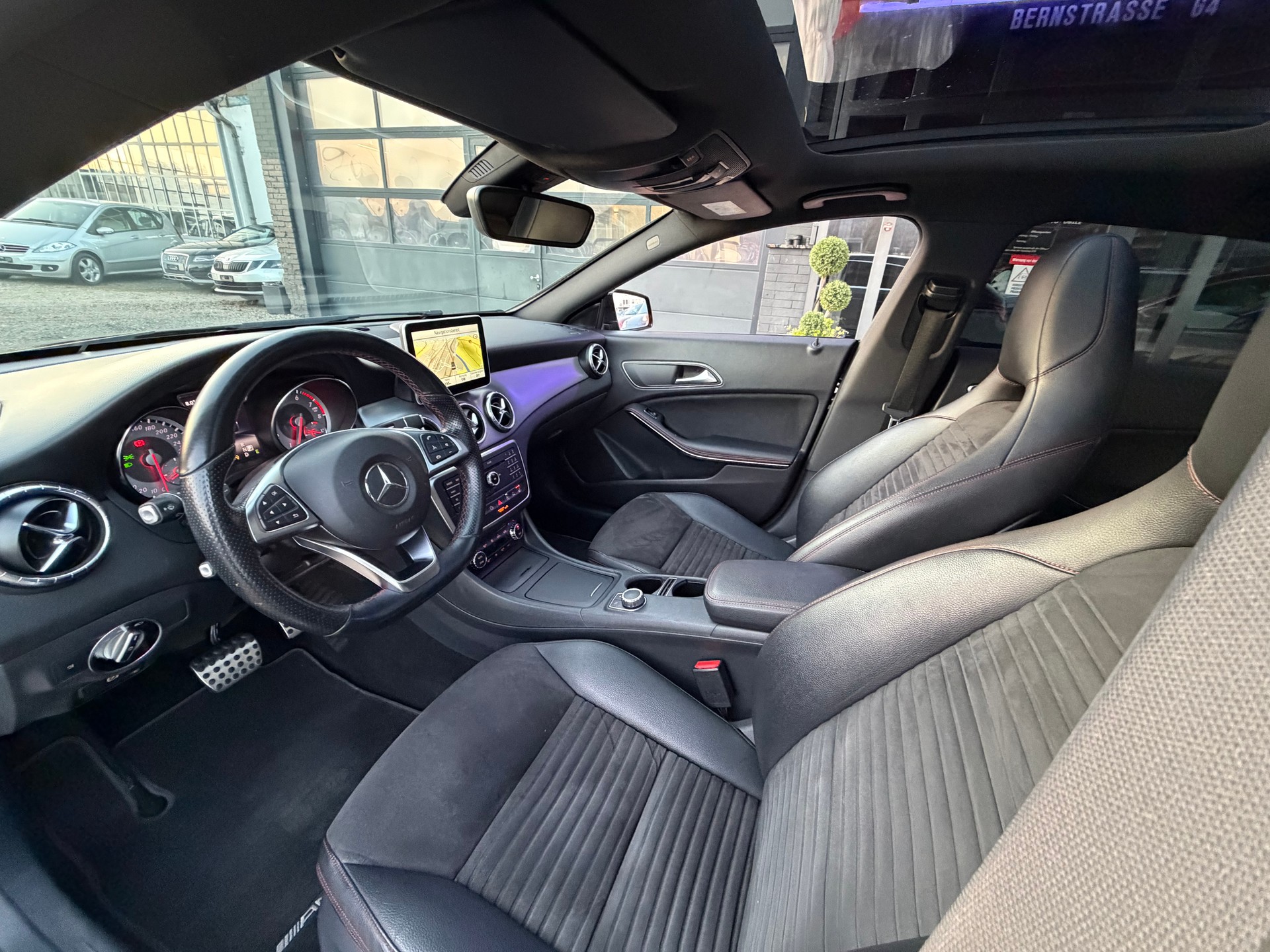 MERCEDES-BENZ CLA Shooting Brake 200 AMG Line 7G-DCT-image-8