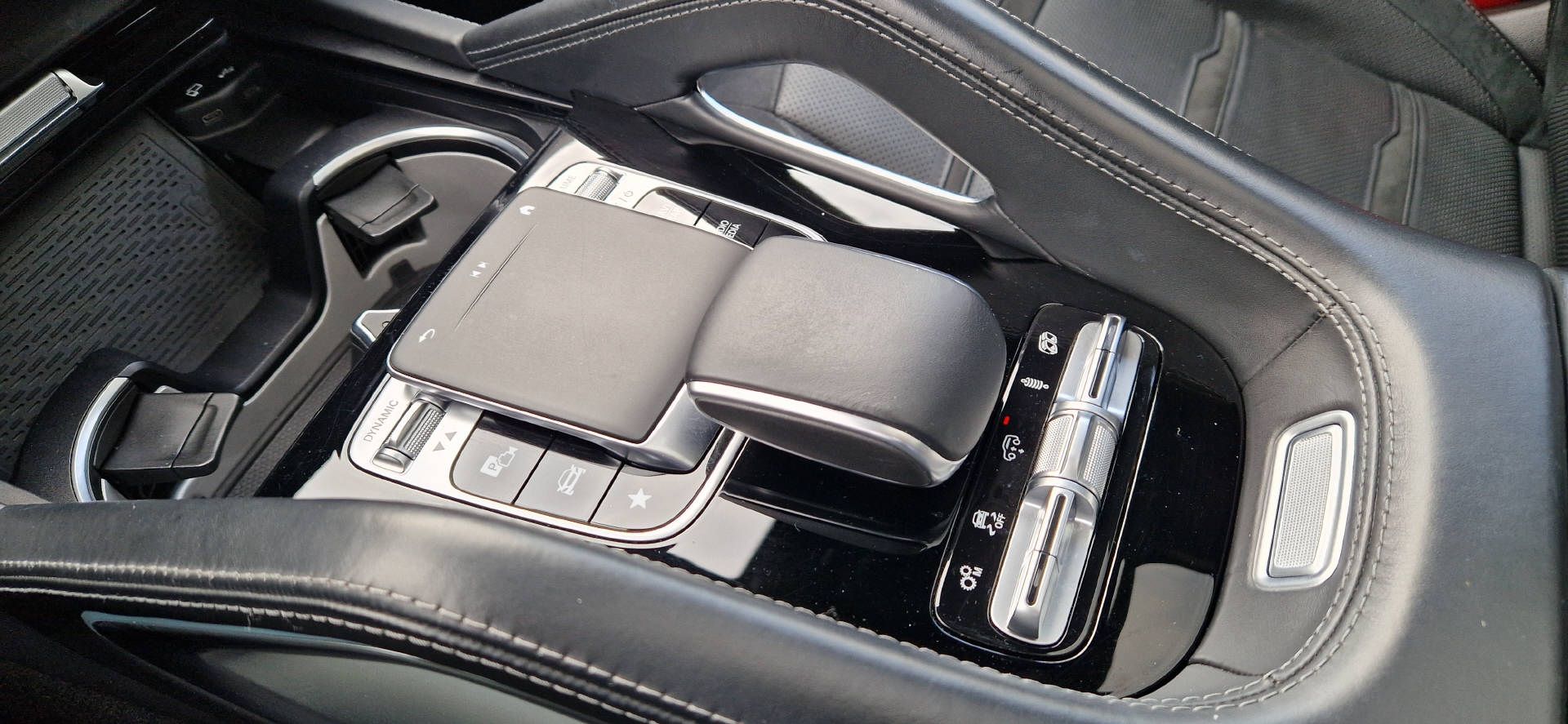 MERCEDES-BENZ GLE 63 S AMG 4matic+-image-11