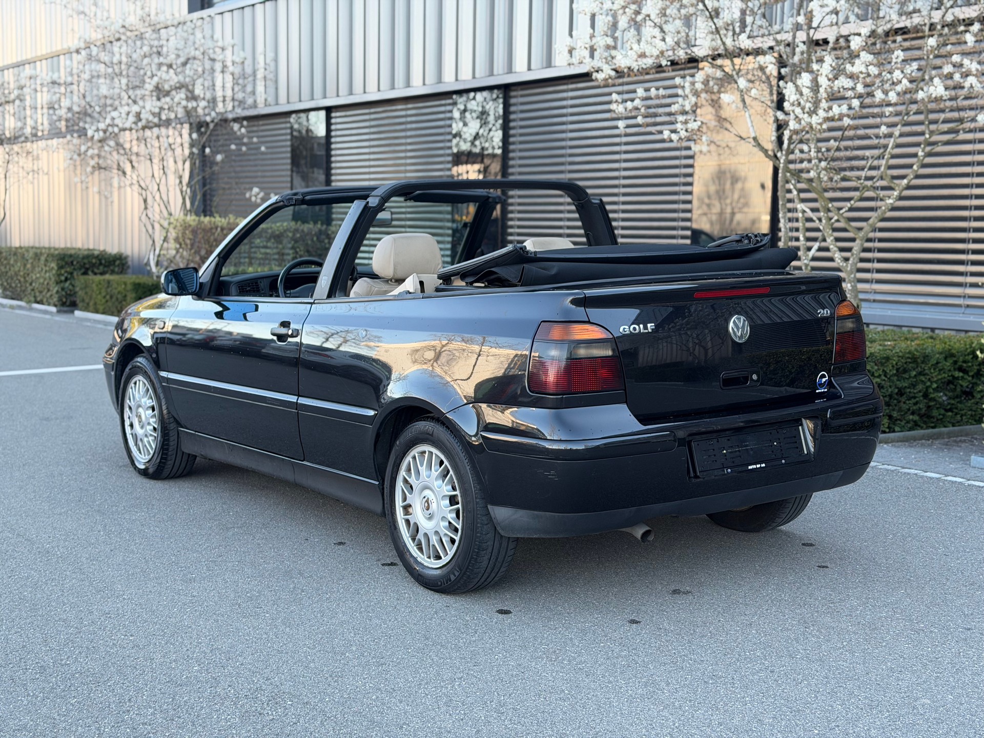 VW Golf Cabriolet 2000 Highline-image-3