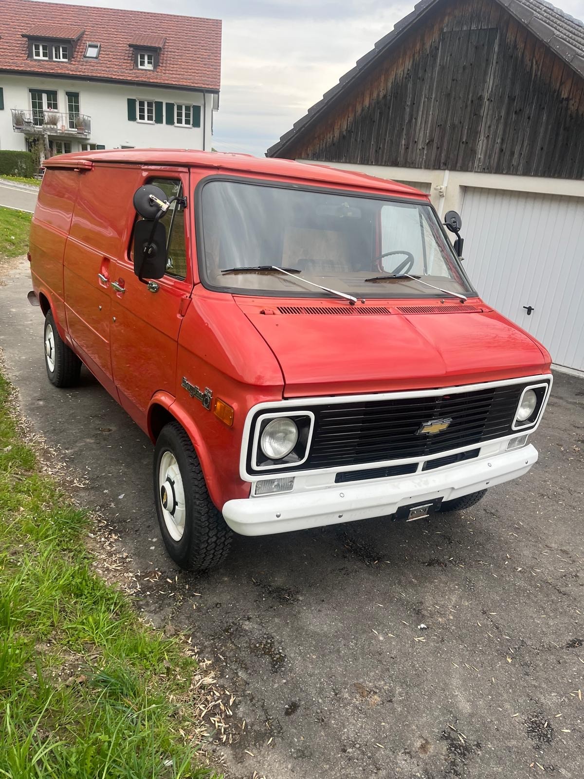CHEVROLET VAN-image-3