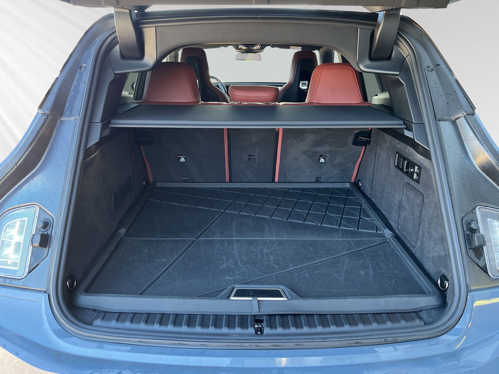 BMW iX xDrive50-image-7