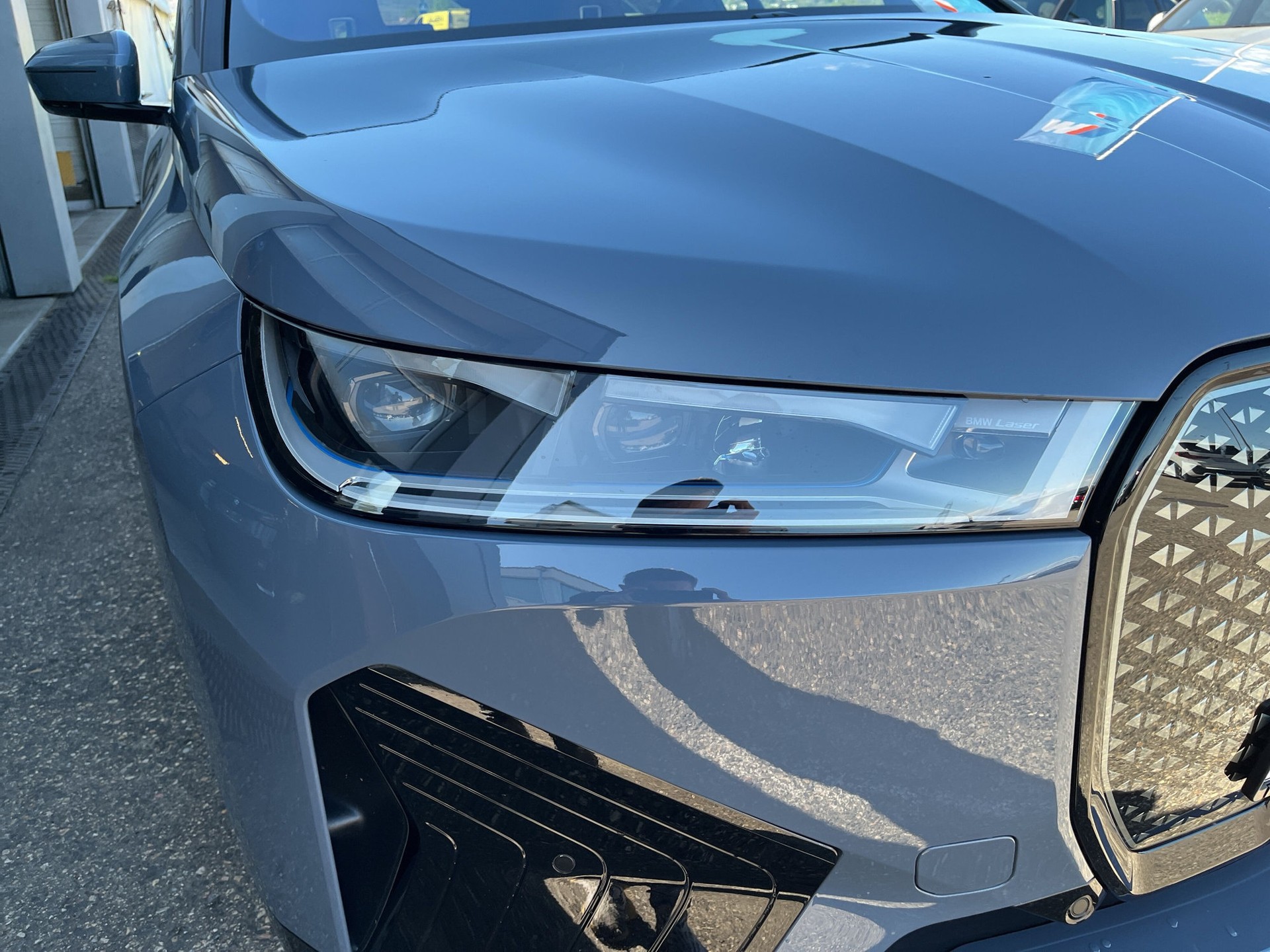 BMW iX xDrive50-image-17
