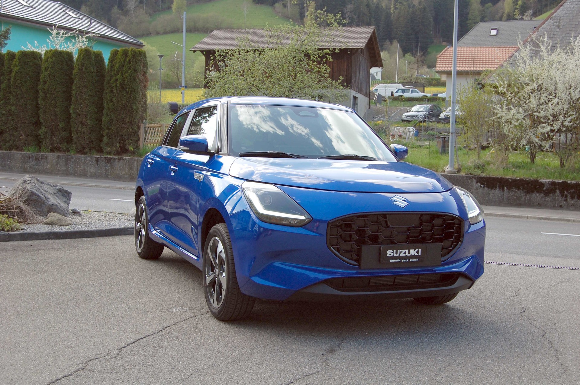 SUZUKI Swift 1.2 Sakura Top Hybrid 4x4-image-1