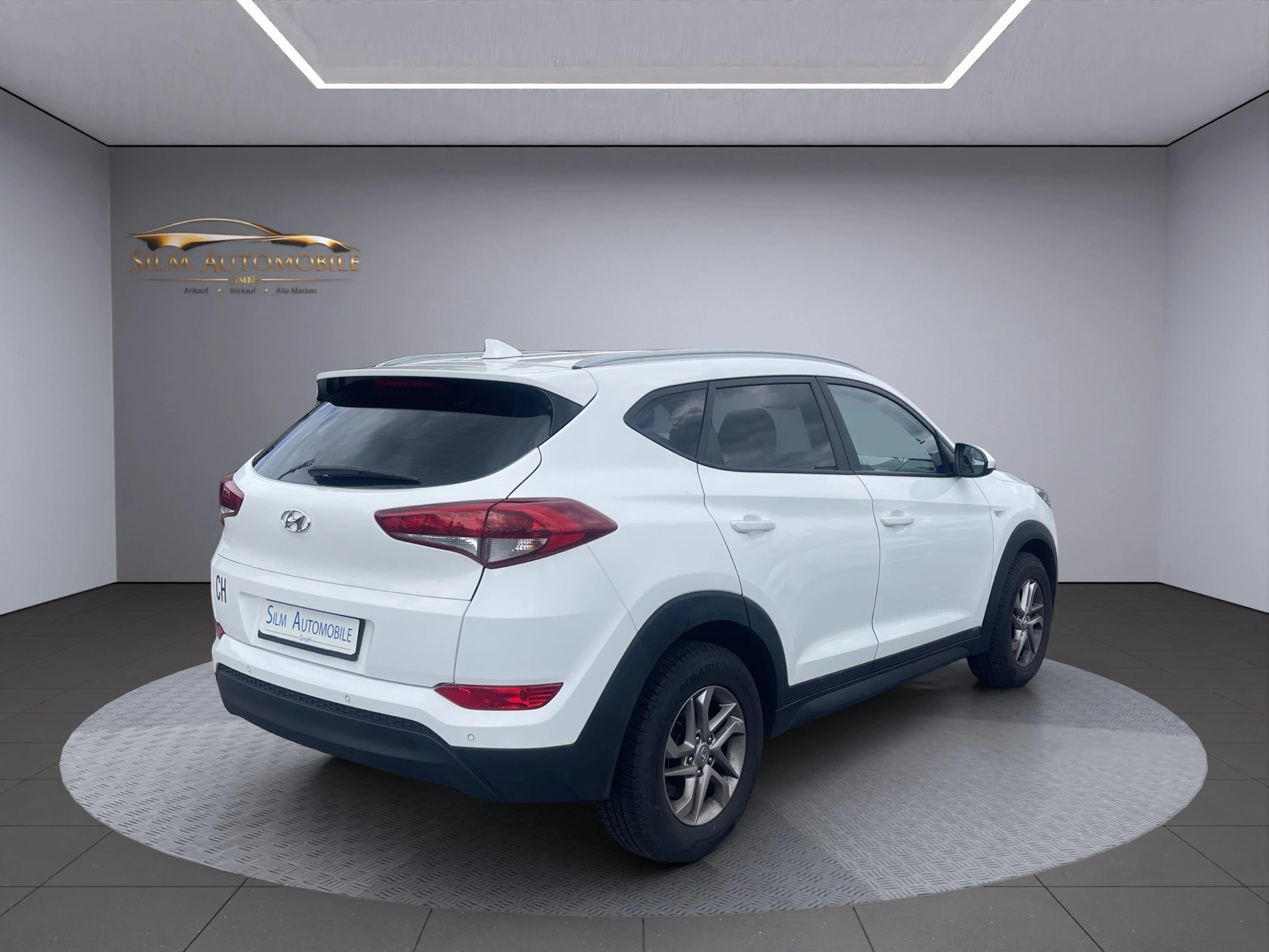 HYUNDAI Tucson 1.7 CRDI Swiss Edition-image-4