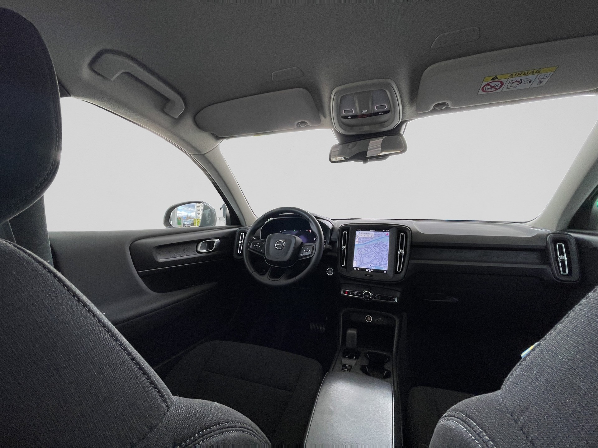 VOLVO XC40 B3 Benzin Mild Hybrid Essential DCT-image-8
