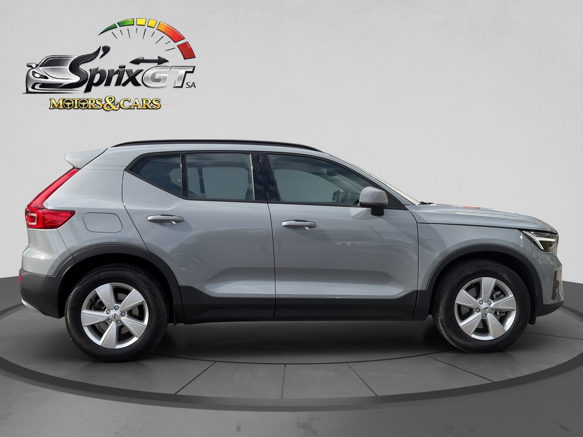 VOLVO XC40 B3 Benzin Mild Hybrid Essential DCT-image-6