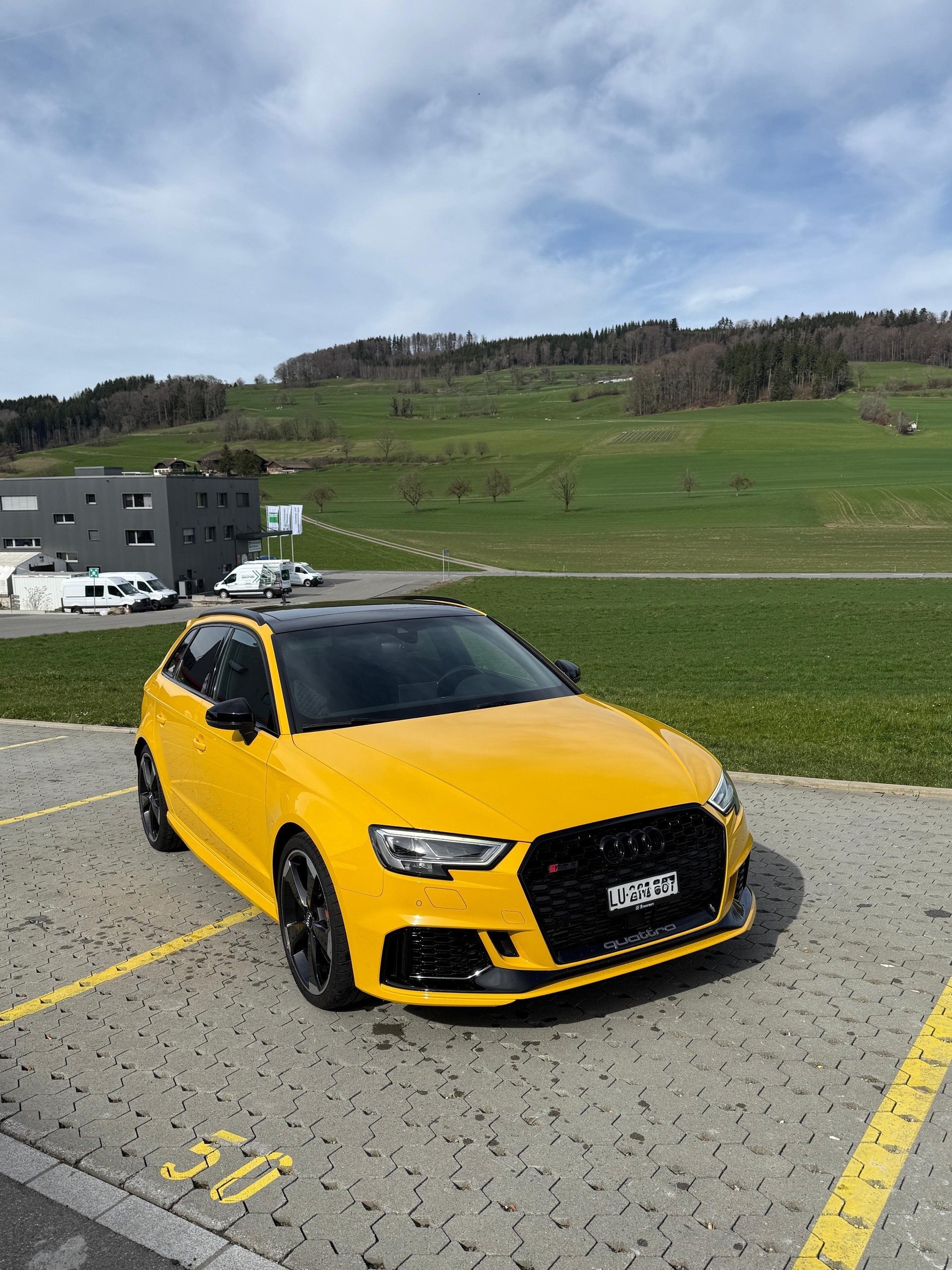AUDI Sportback-image-0