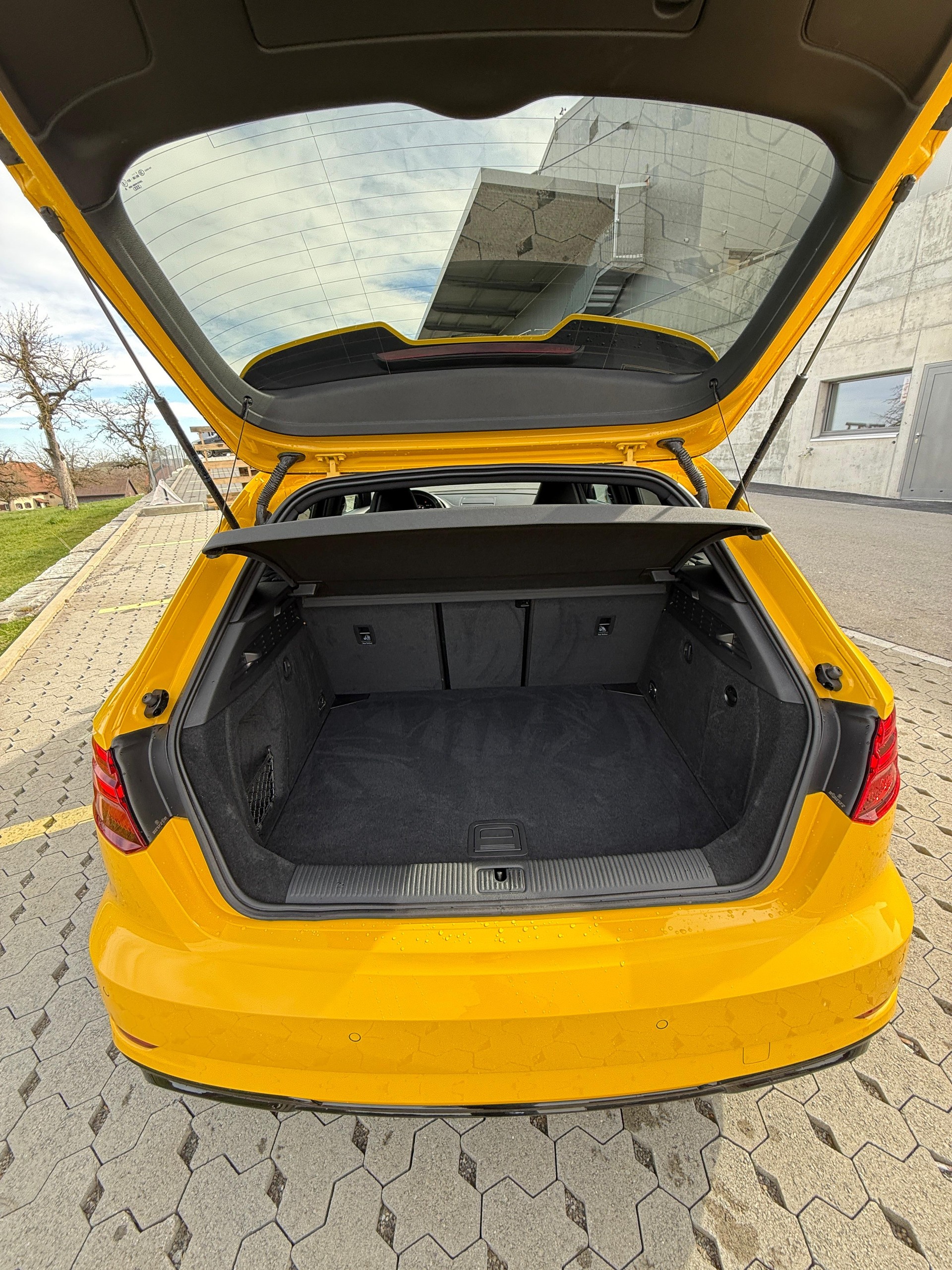 AUDI Sportback-image-5