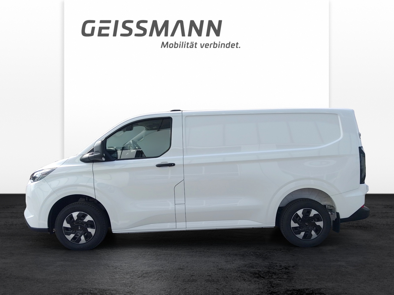FORD Transit Custom Van 320 L1 2.5 Duratec 233 Trend PHEV-image-1