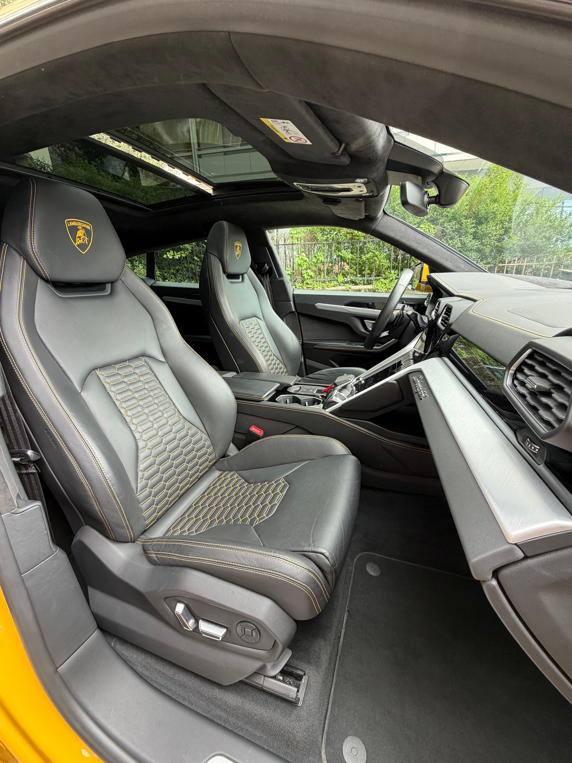 LAMBORGHINI Urus E-Gear-image-6