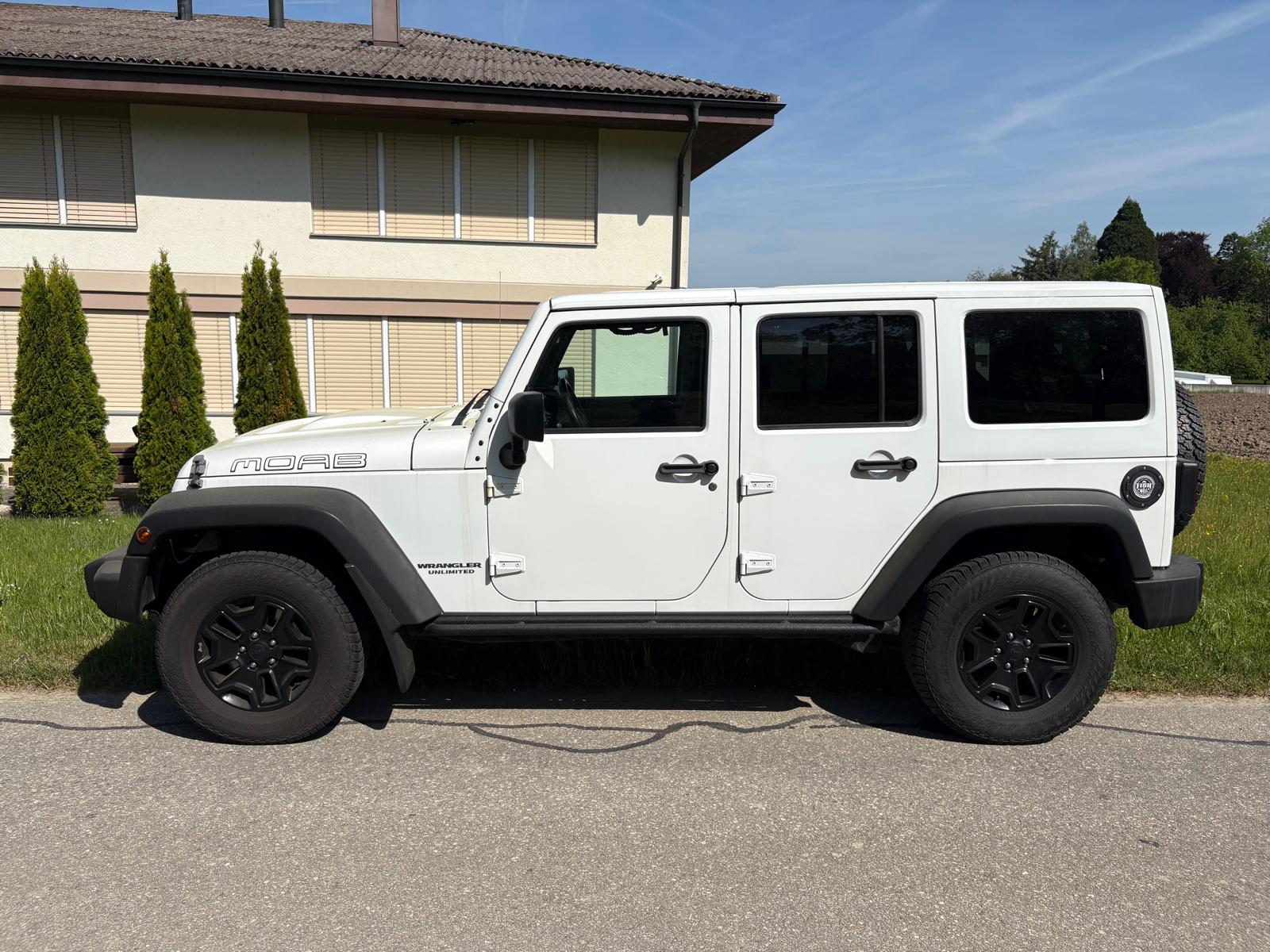 JEEP Wrangler 2.8CRD Unlimited Moab Automatic-image-2