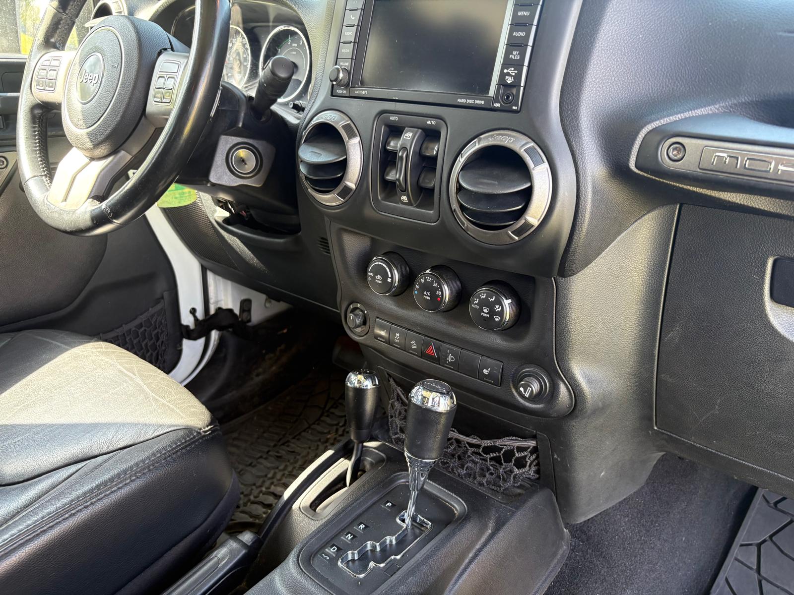 JEEP Wrangler 2.8CRD Unlimited Moab Automatic-image-8