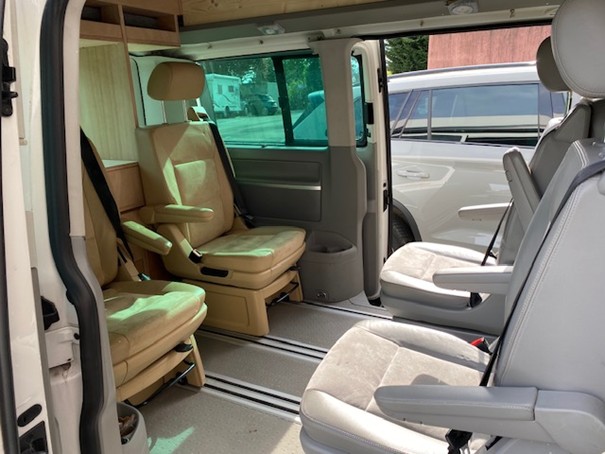 VW T5 Multivan 2.0 Bi-TDI CR Highline 4Motion-image-2