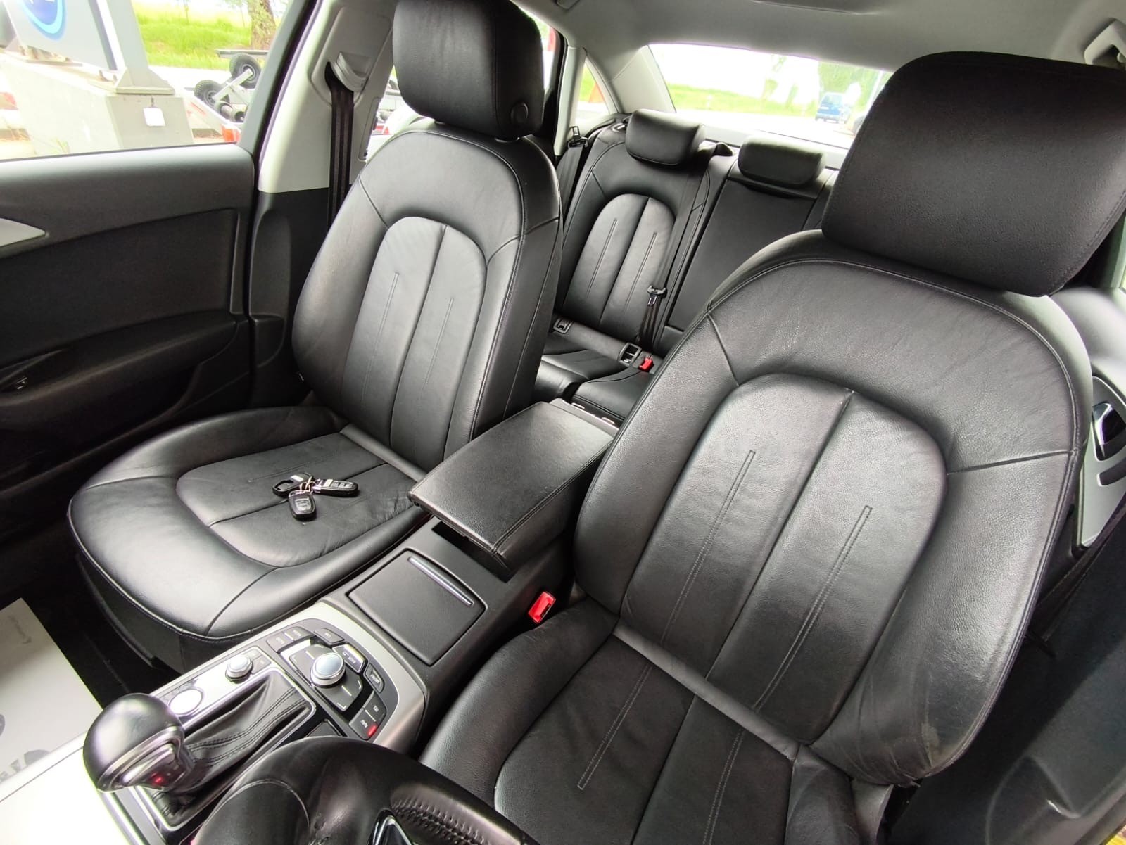 AUDI A6 Limousine 2.8 FSI V6 quattro S-tronic-image-18