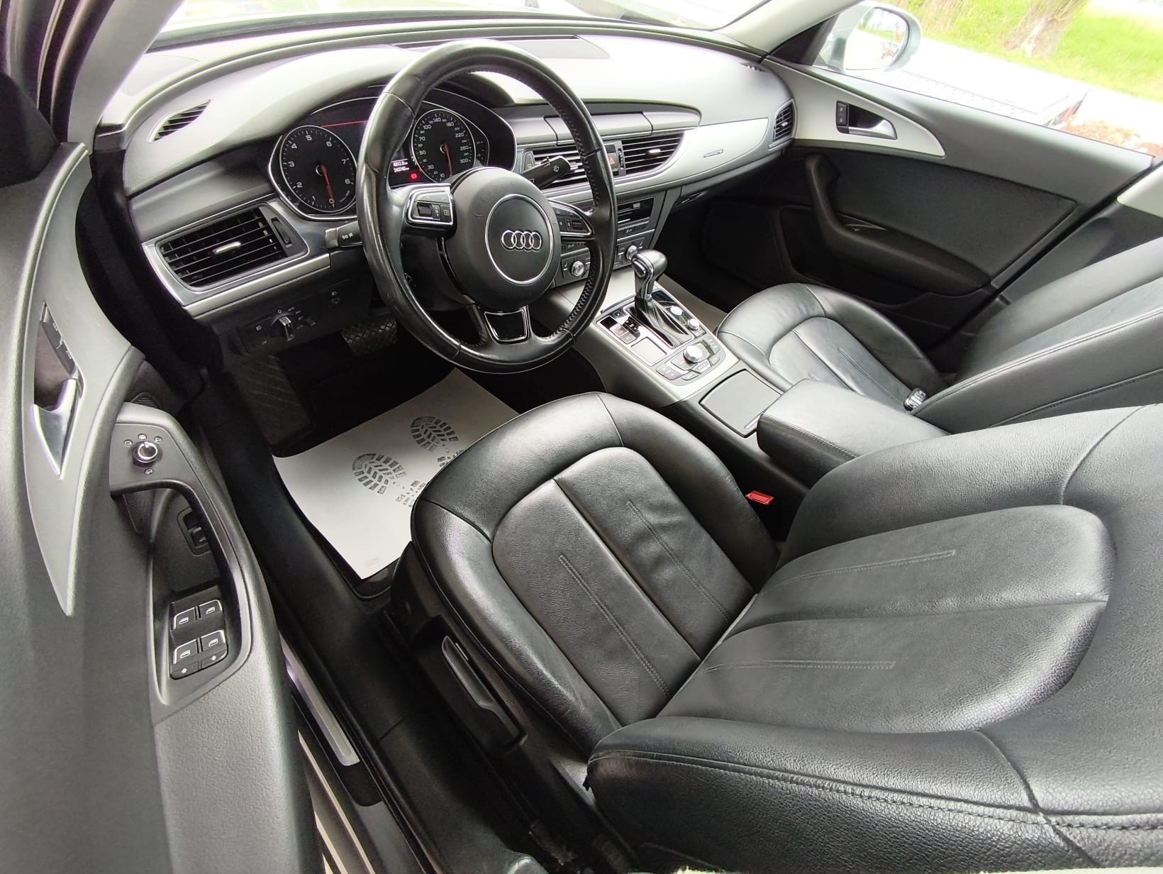 AUDI A6 Avant 2.8 FSI V6 quattro S-tronic-image-9