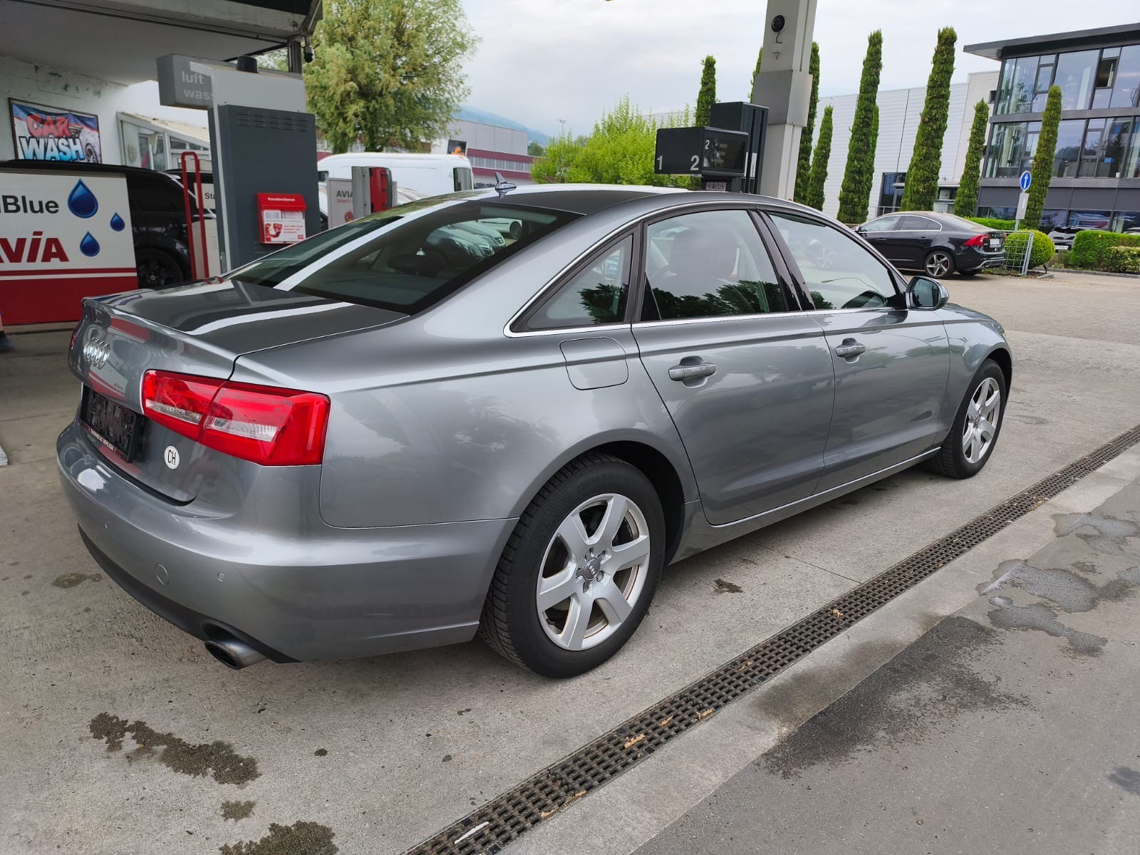 AUDI A6 Limousine 2.8 FSI V6 quattro S-tronic-image-2