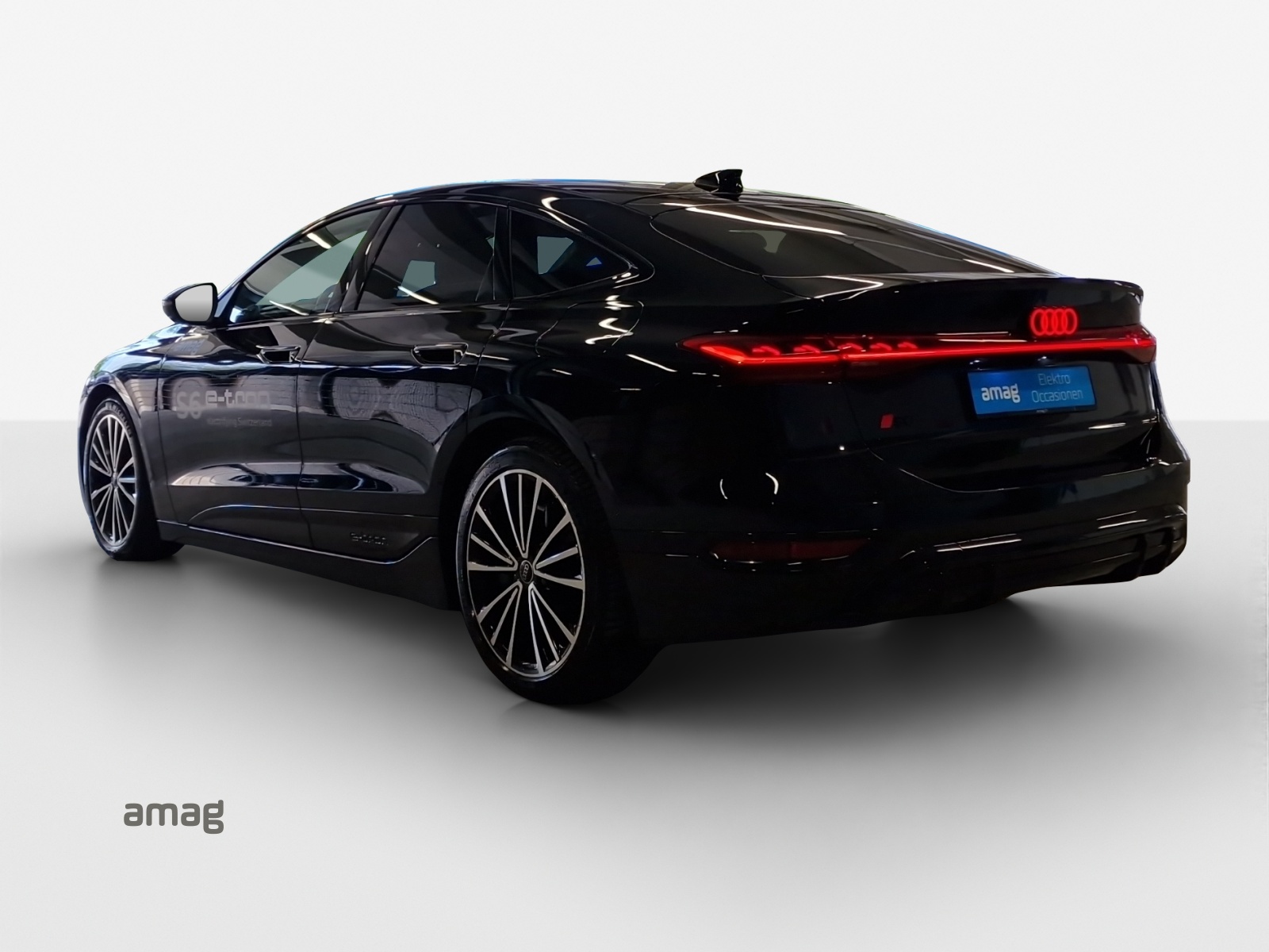AUDI S6 Sportback e-tron quattro-showroom-element-2