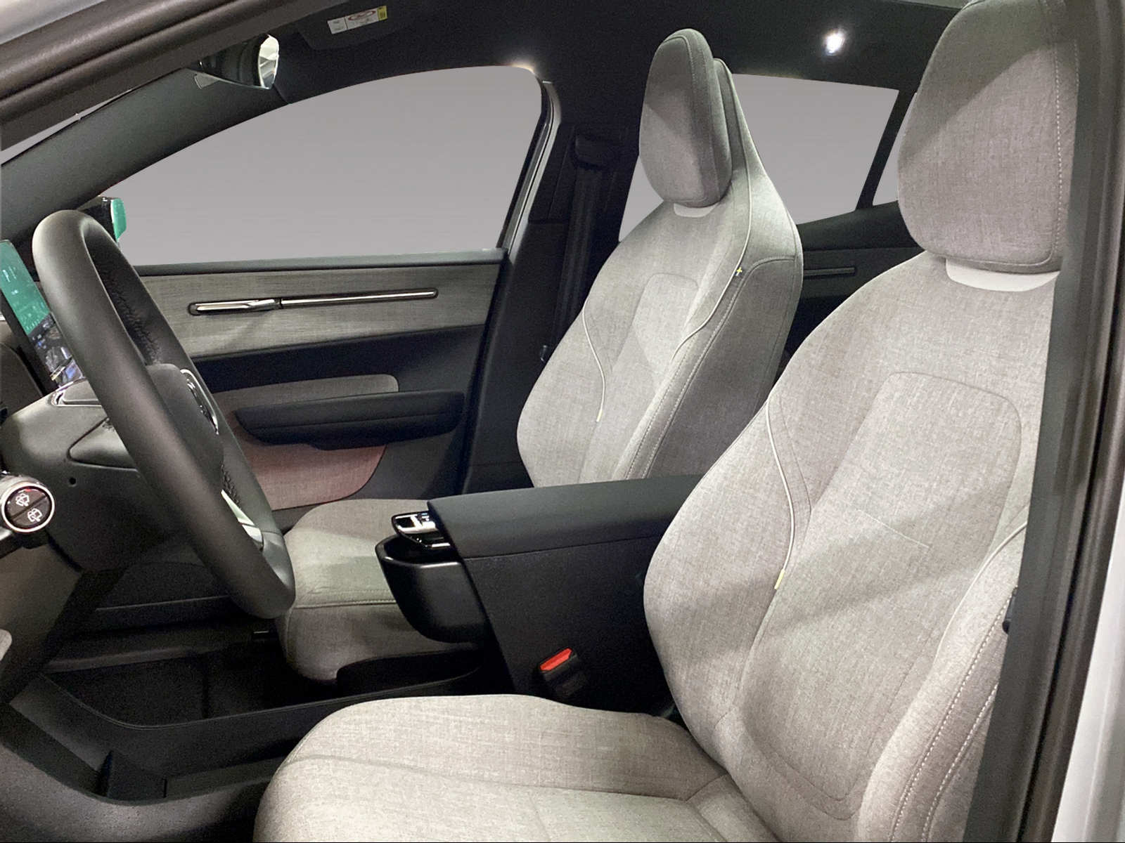 VOLVO EX 30 E60 Twin Ultra Performance AWD-image-5