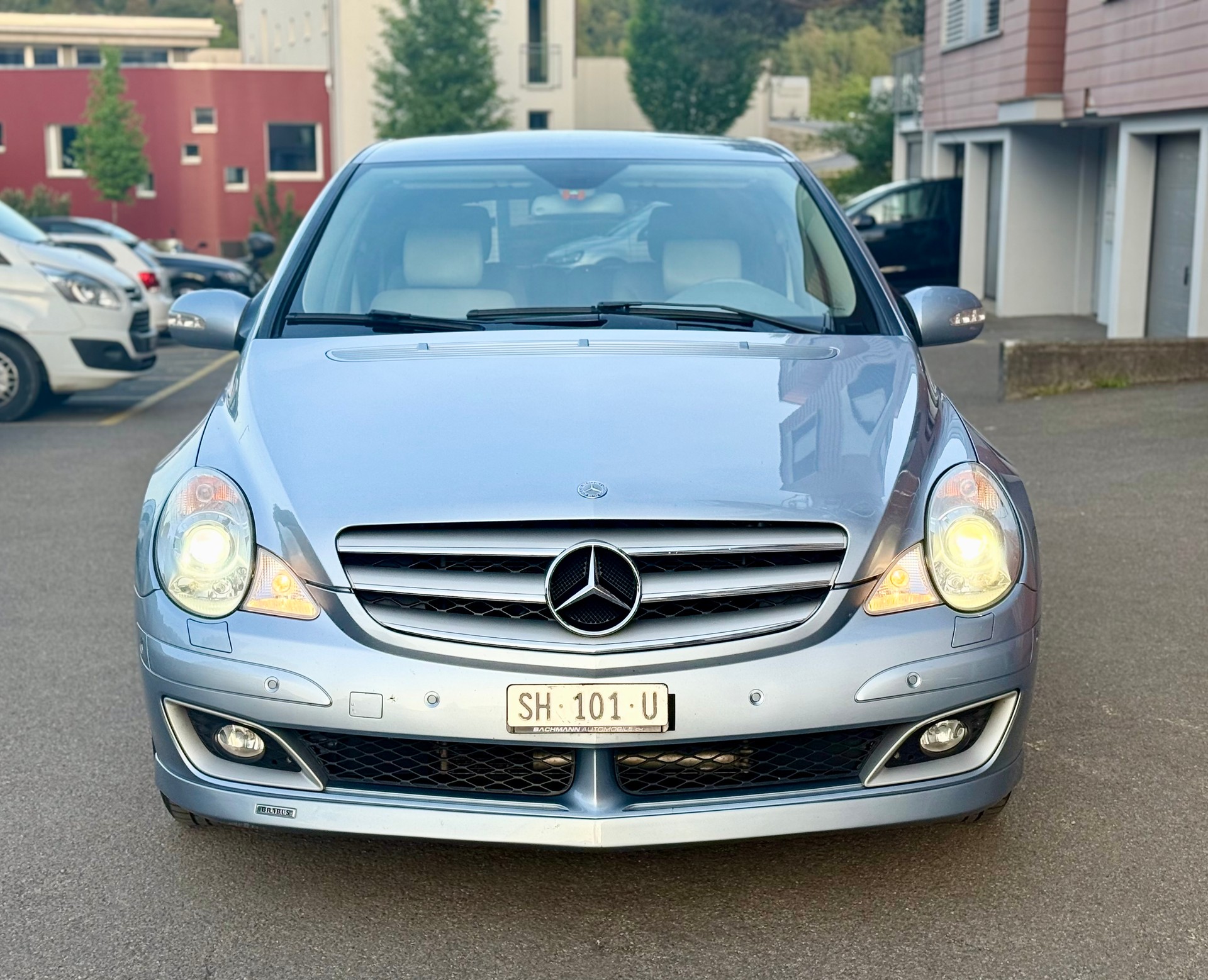 MERCEDES-BENZ R 350 4Matic 7G-Tronic-showroom-element-2