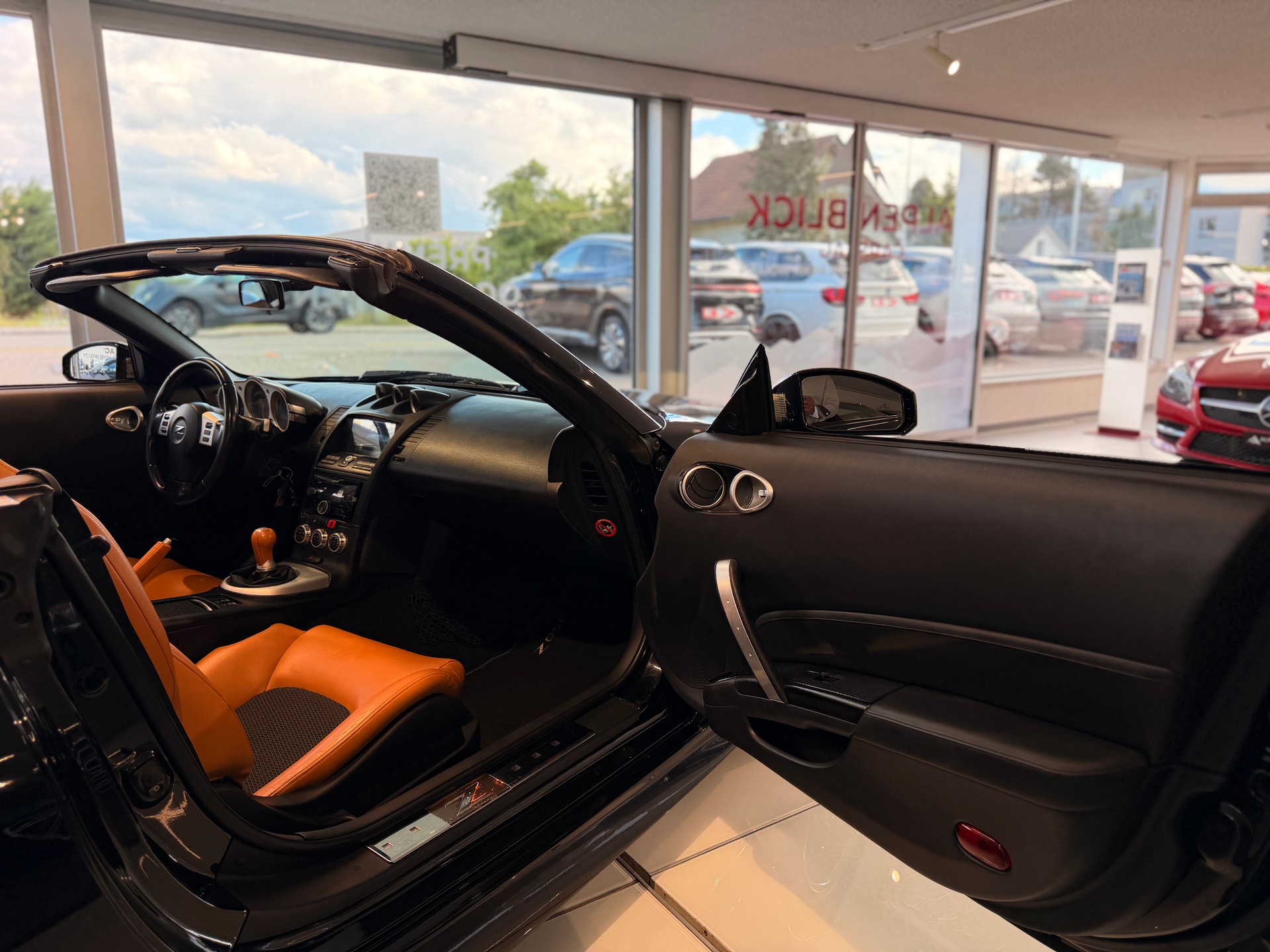 NISSAN 350 Z Roadster-image-19