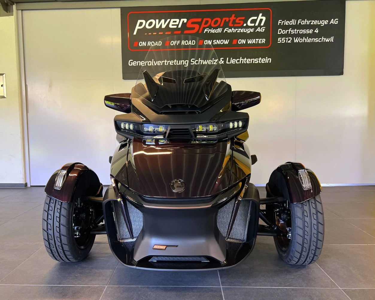 CAN-AM Spyder RT-LTD Sea Sky Edition SE6-showroom-element-1