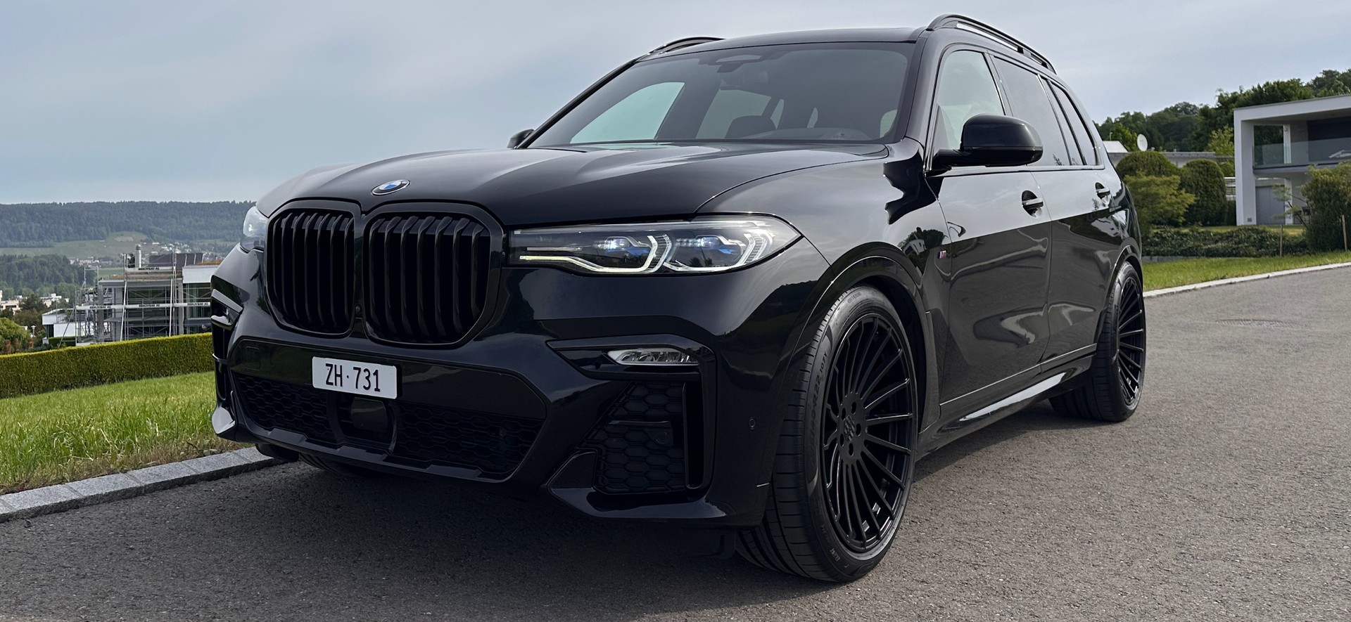 BMW M50i-image-1