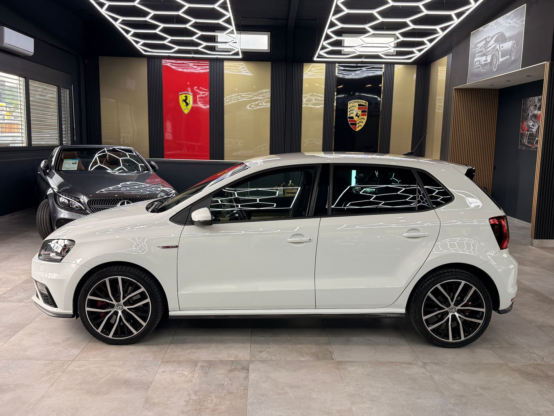 VW Polo 1.8 TSI GTI DSG-image-7