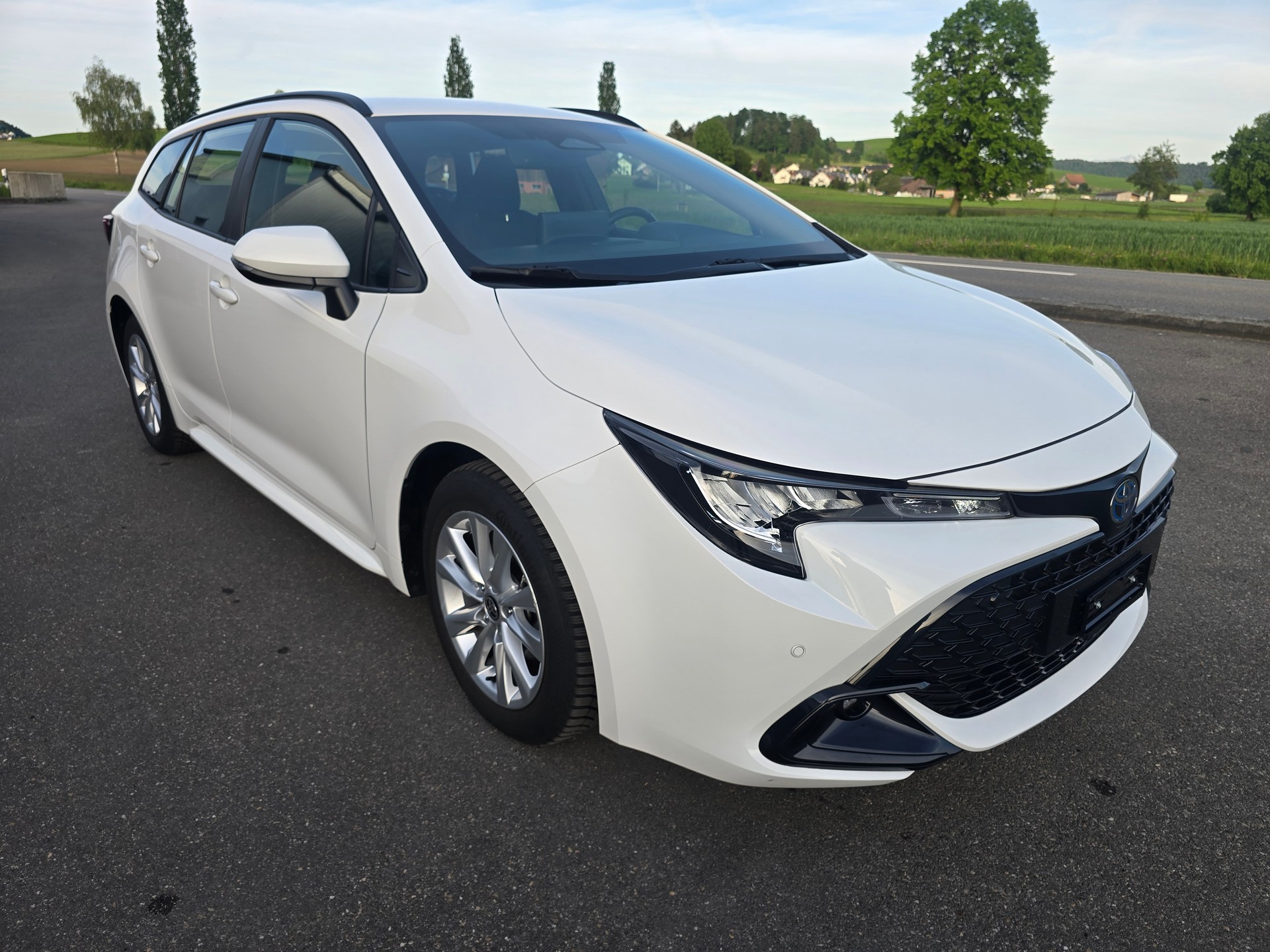 TOYOTA Corolla Touring Sports 1.8 HSD Comfort e-CVT-image-5