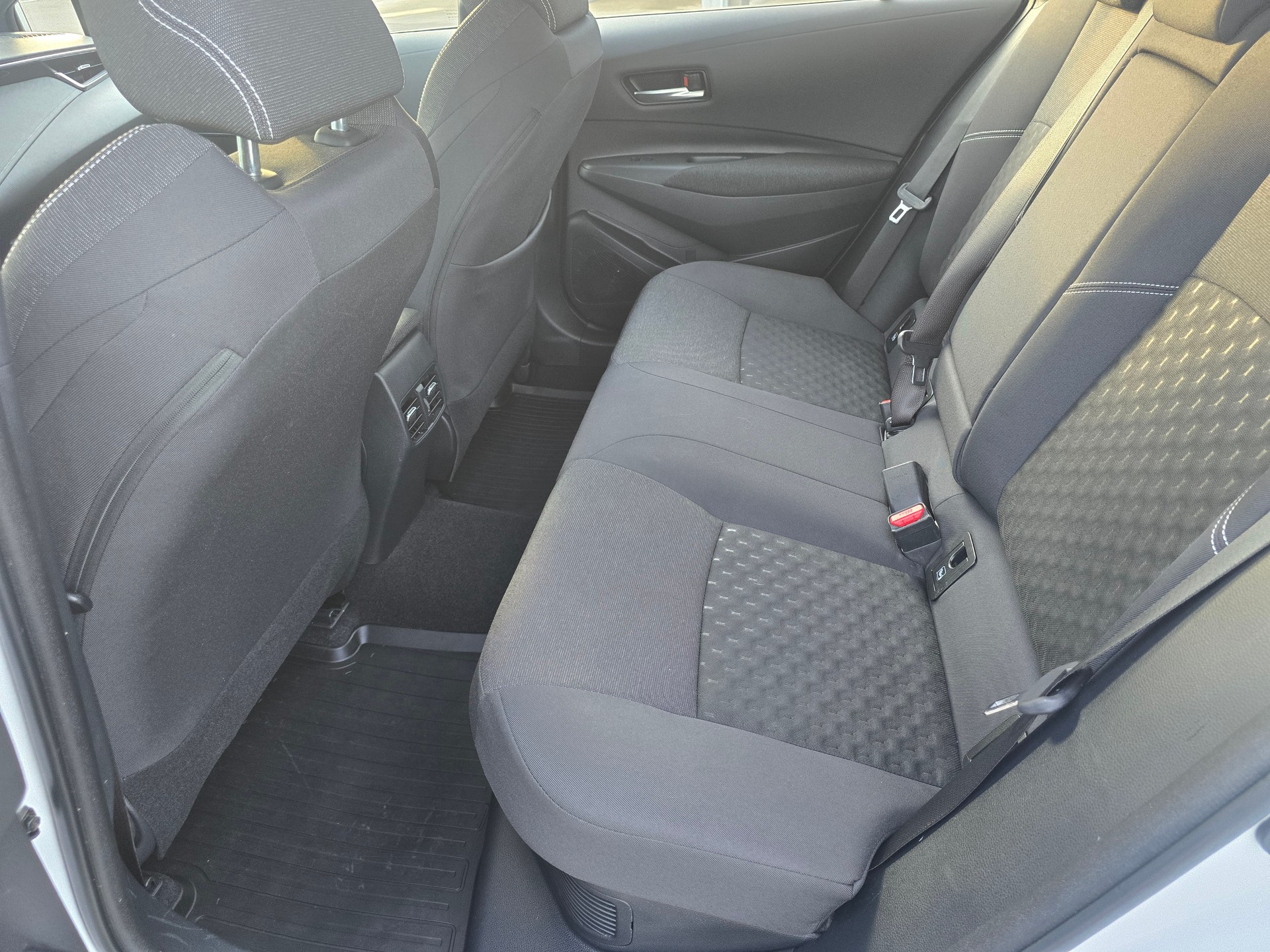 TOYOTA Corolla Touring Sports 1.8 HSD Comfort e-CVT-image-7