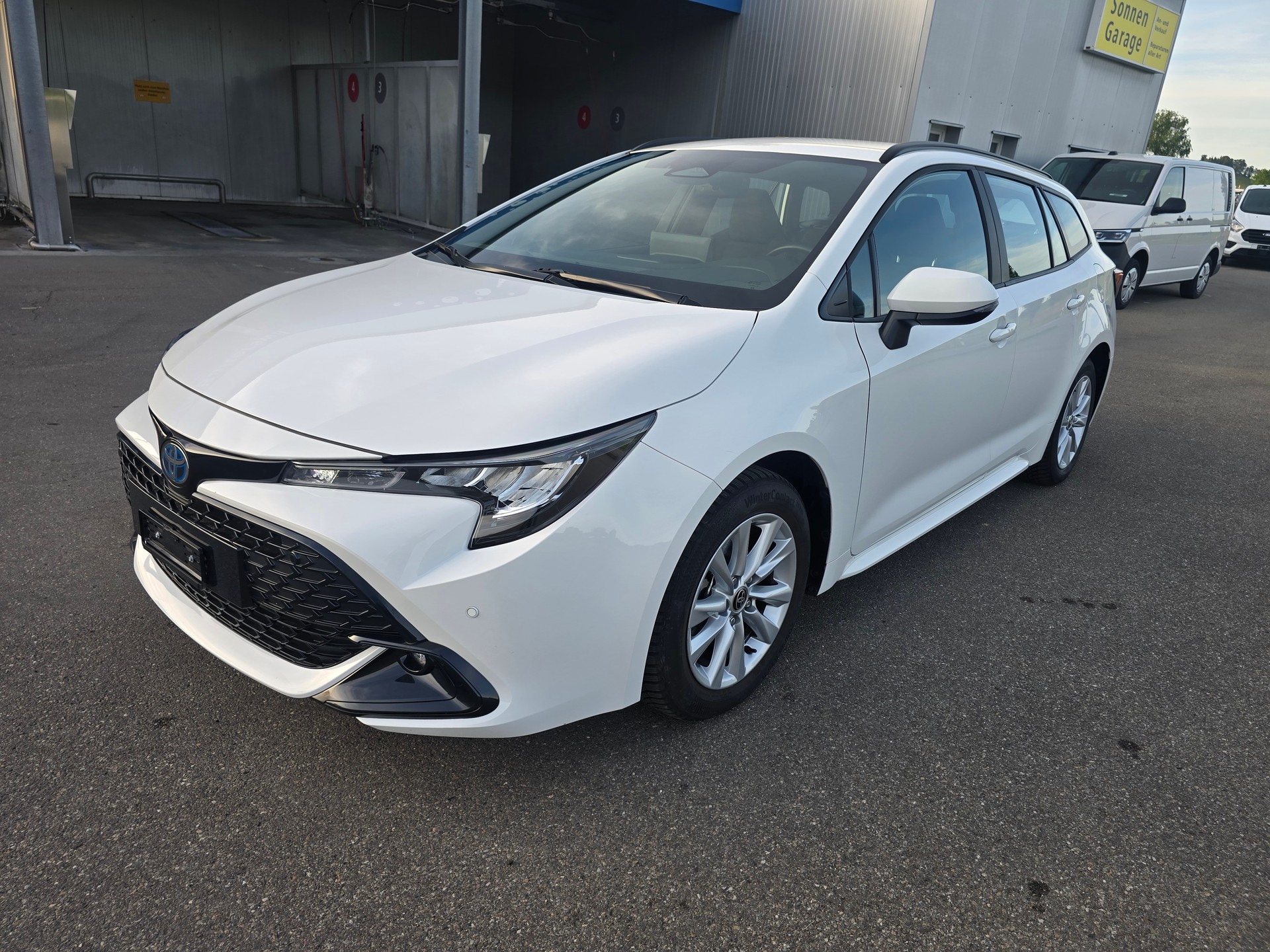 TOYOTA Corolla Touring Sports 1.8 HSD Comfort e-CVT-image-0