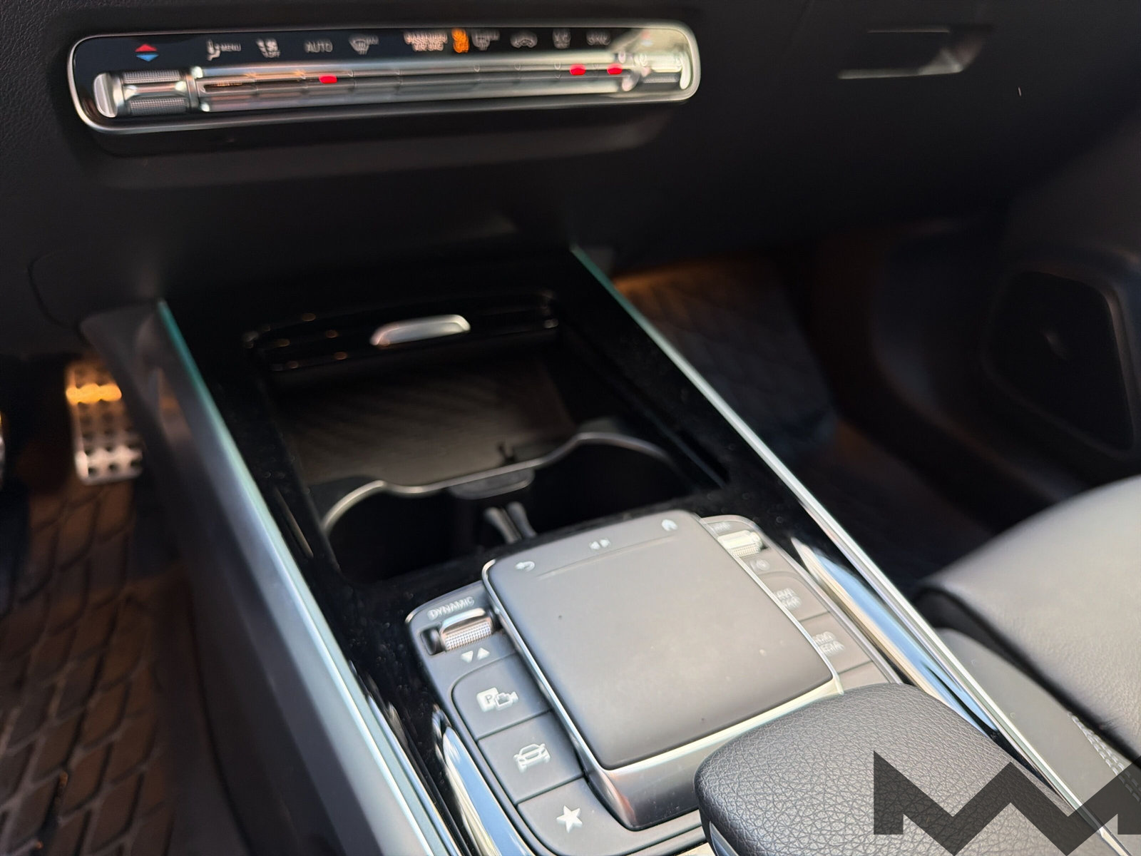 MERCEDES-BENZ GLB 220 d 4Matic AMG Line 8G | CH-Fahrzeug | Gratis Service-image-17
