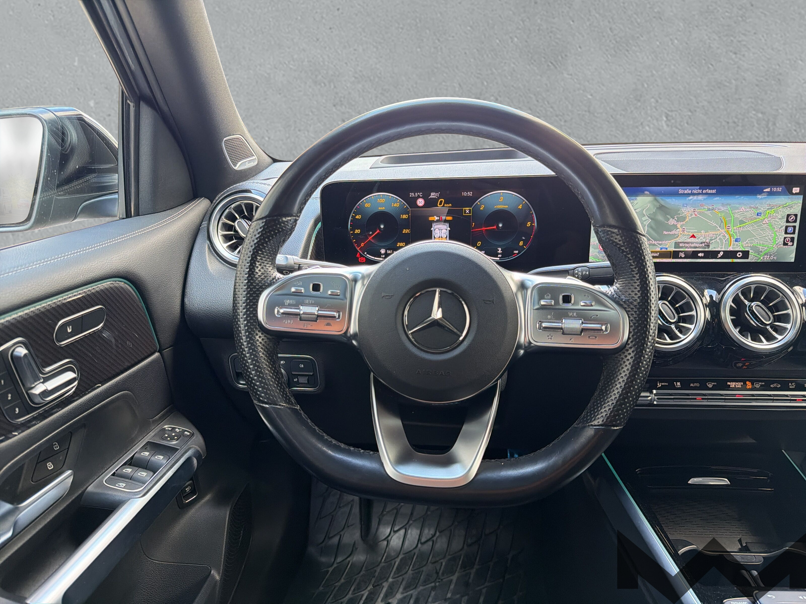 MERCEDES-BENZ GLB 220 d 4Matic AMG Line 8G | CH-Fahrzeug | Gratis Service-image-15