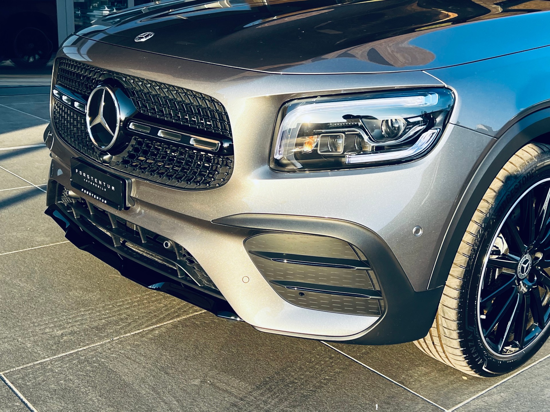MERCEDES-BENZ GLB 220 d 4Matic AMG Line 8G | CH-Fahrzeug | Gratis Service-image-4