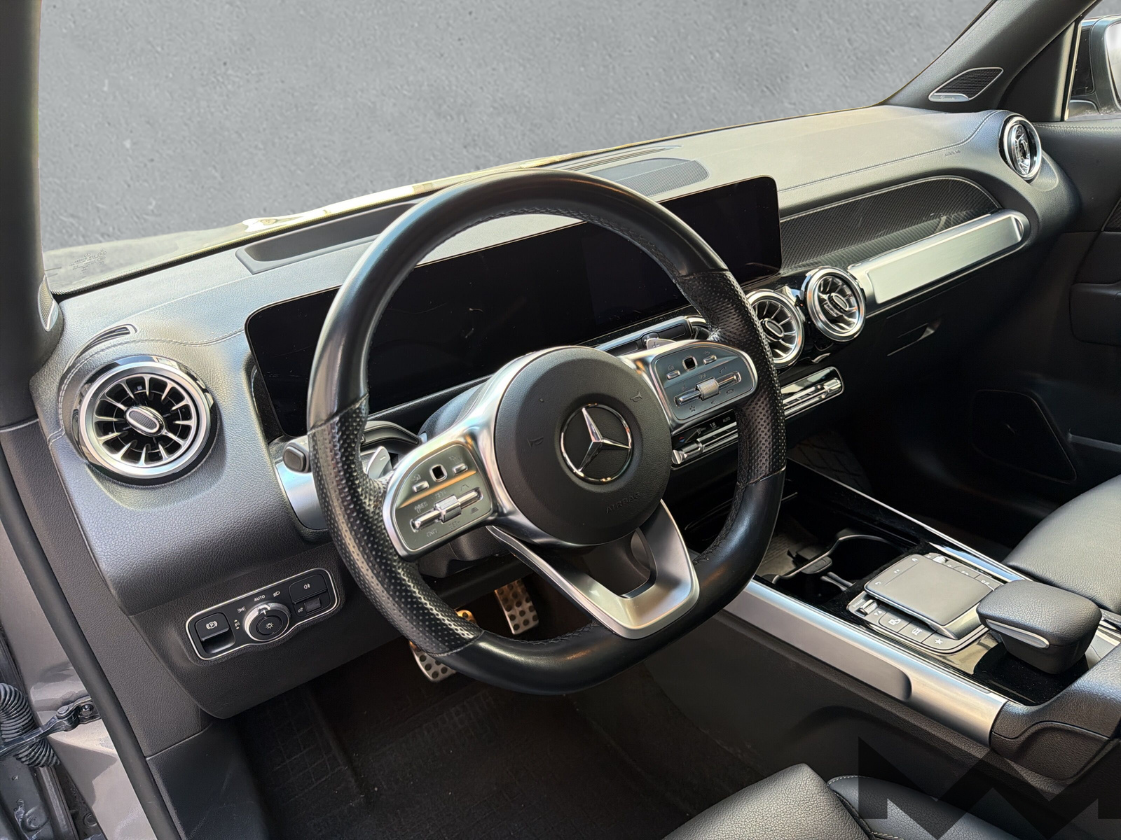 MERCEDES-BENZ GLB 220 d 4Matic AMG Line 8G | CH-Fahrzeug | Gratis Service-image-14
