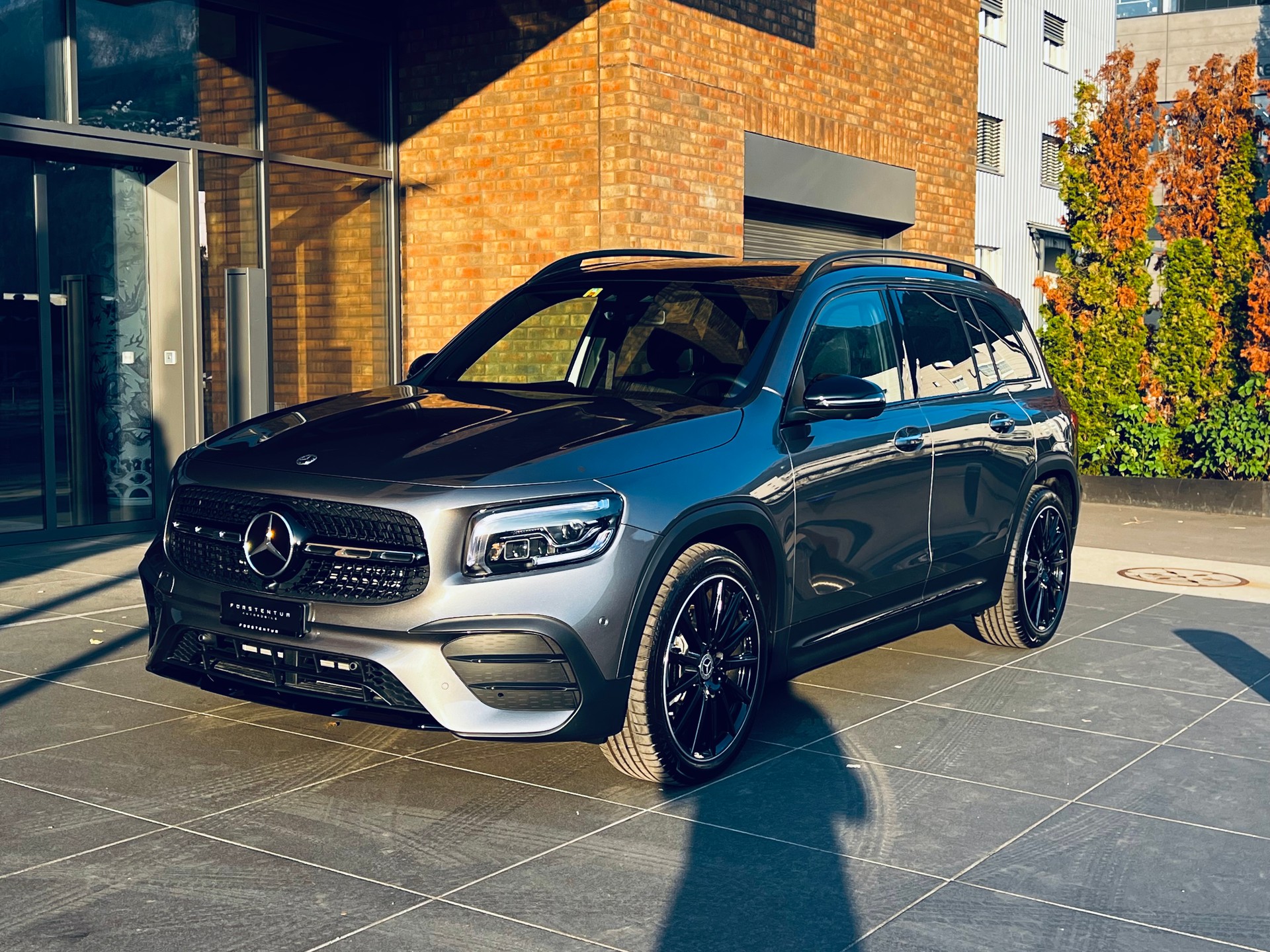 MERCEDES-BENZ GLB 220 d 4Matic AMG Line 8G | CH-Fahrzeug | Gratis Service-image-0