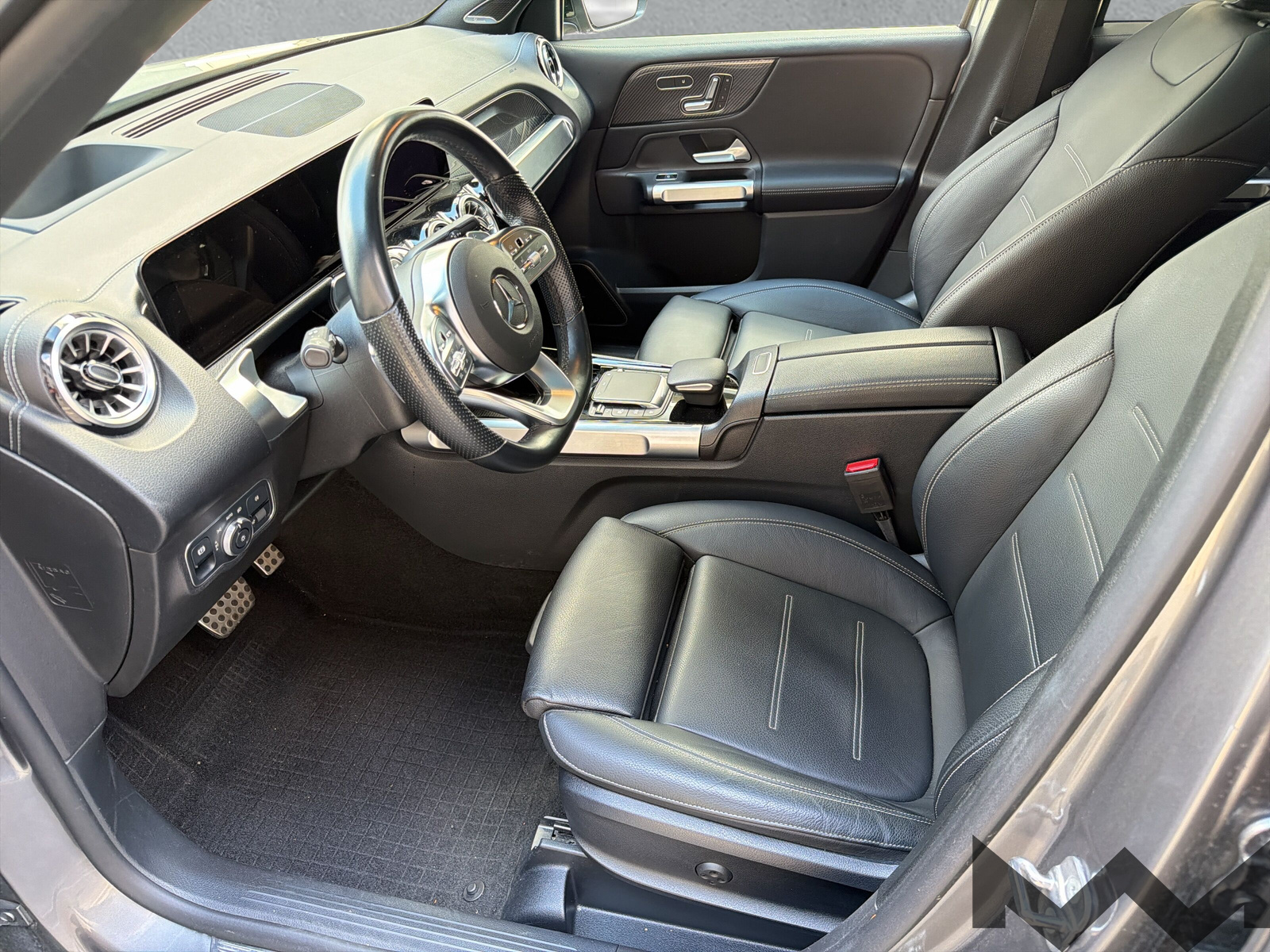 MERCEDES-BENZ GLB 220 d 4Matic AMG Line 8G | CH-Fahrzeug | Gratis Service-image-10