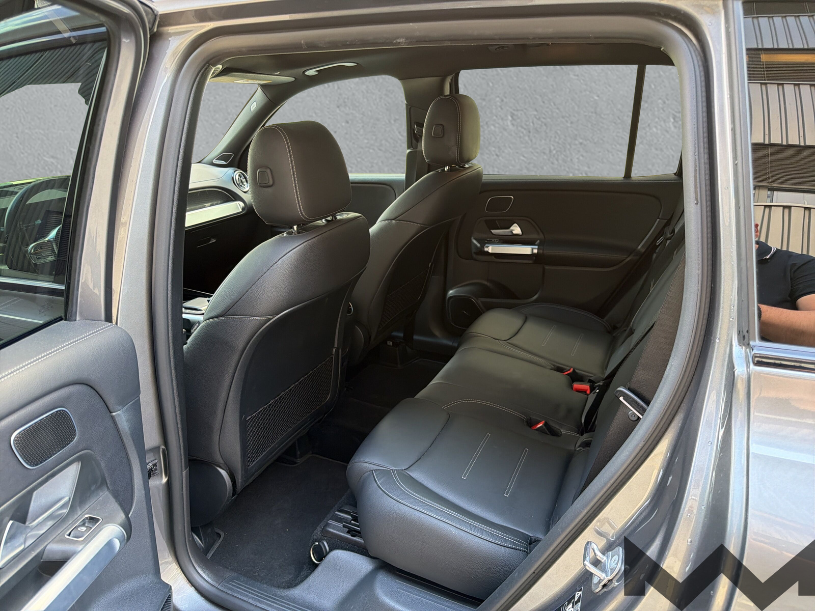 MERCEDES-BENZ GLB 220 d 4Matic AMG Line 8G | CH-Fahrzeug | Gratis Service-image-8