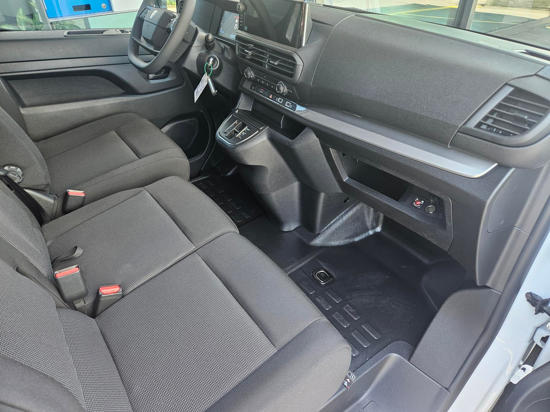 PEUGEOT Expert Kaw. Standard 2.2 BlueHDi 150 S/S-image-8
