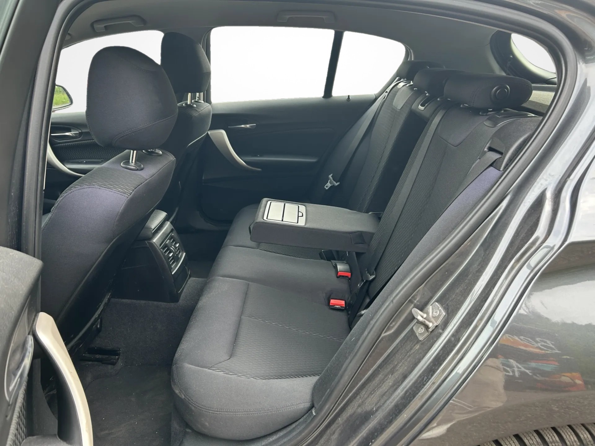 BMW 116i Steptronic-image-6