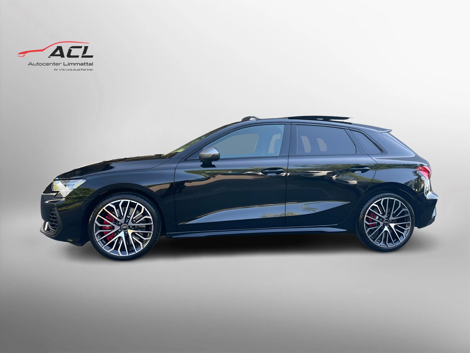 AUDI S3 Sportback TFSI quattro S-tronic-image-2
