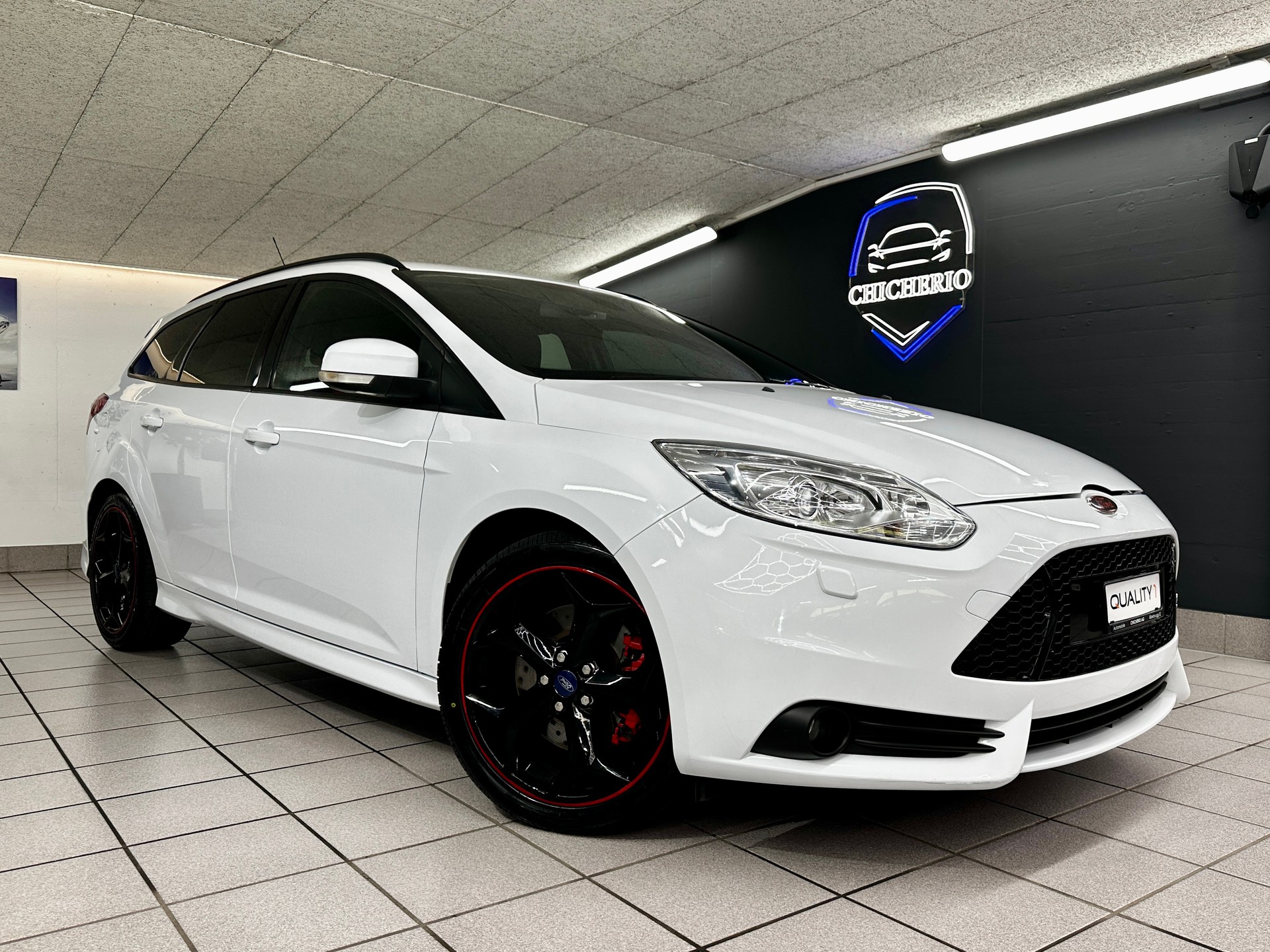 FORD Focus 2.0 SCTi ST-2-image-0
