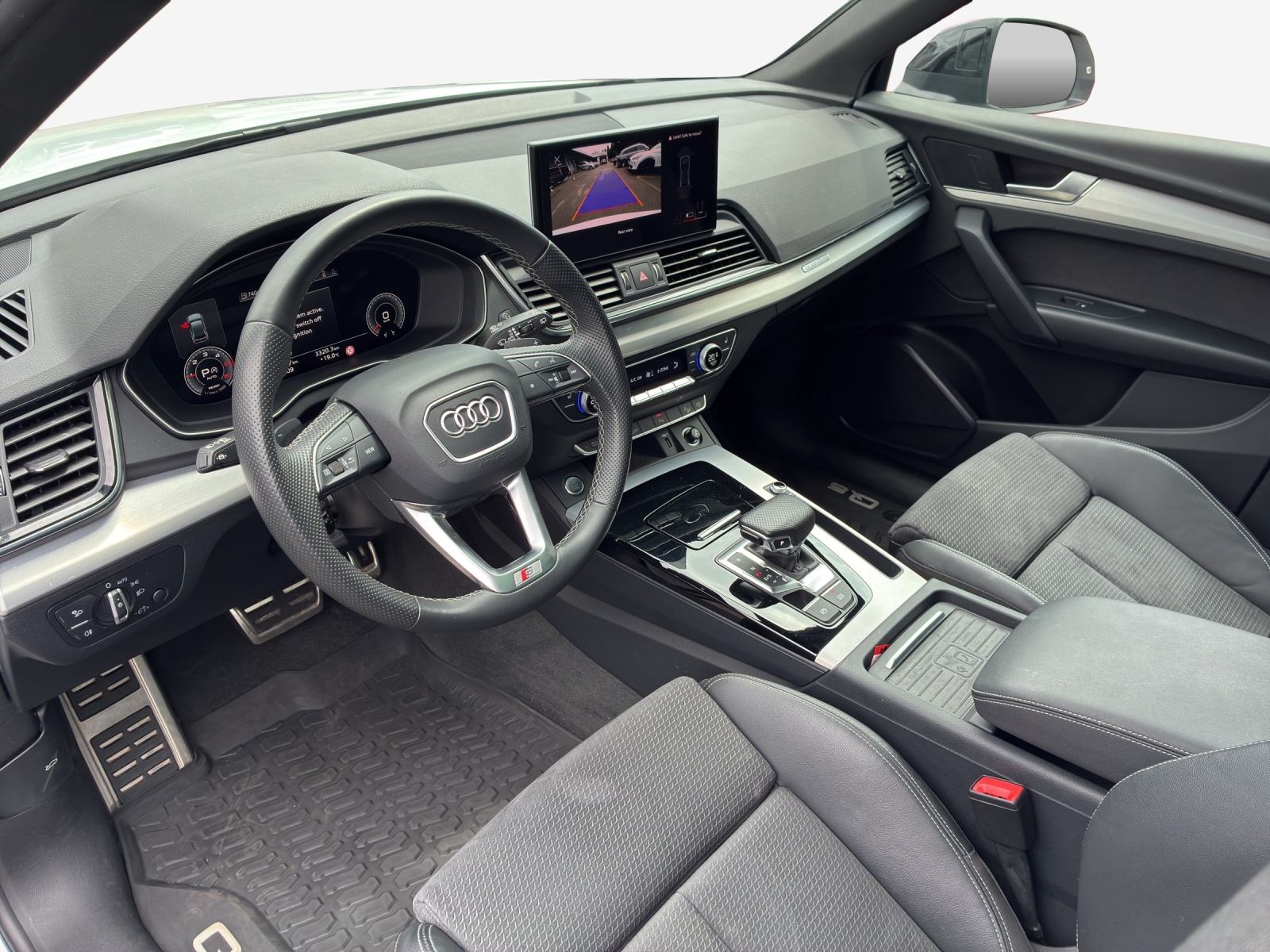 AUDI Q5 Sportback 40 TDI Blackedition quattro S-tronic-image-15
