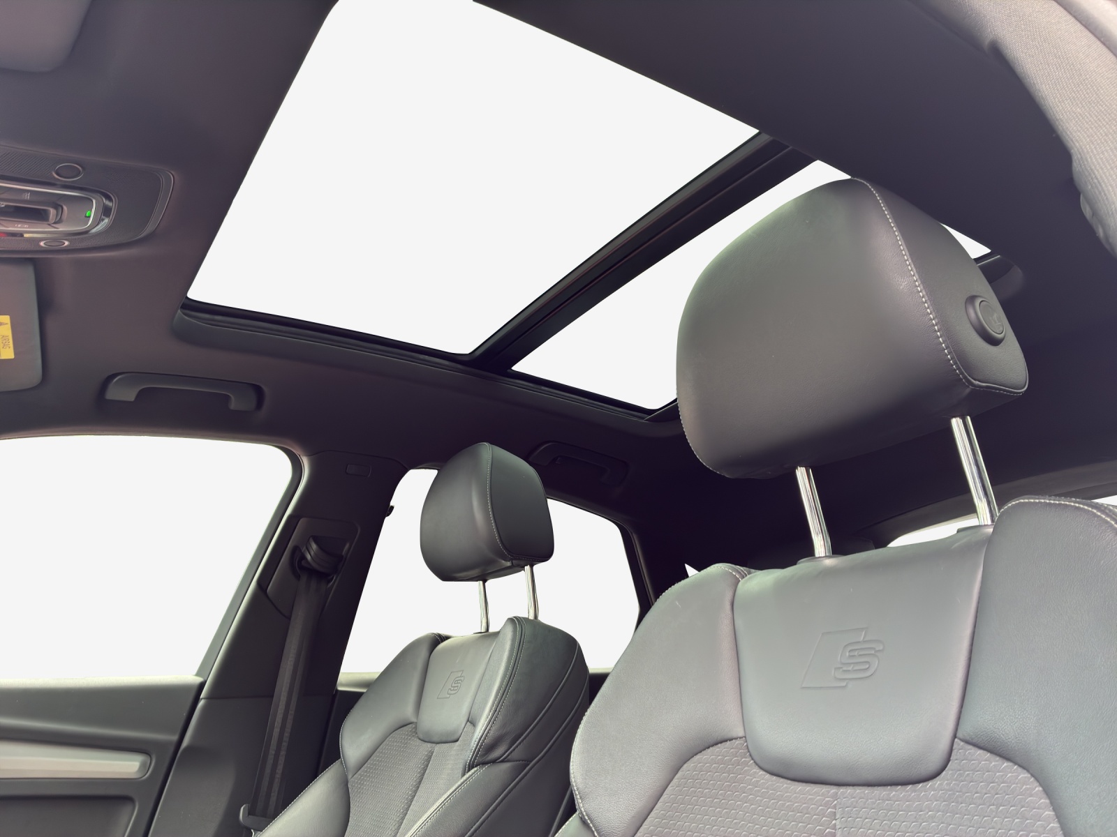 AUDI Q5 Sportback 40 TDI Blackedition quattro S-tronic-image-14