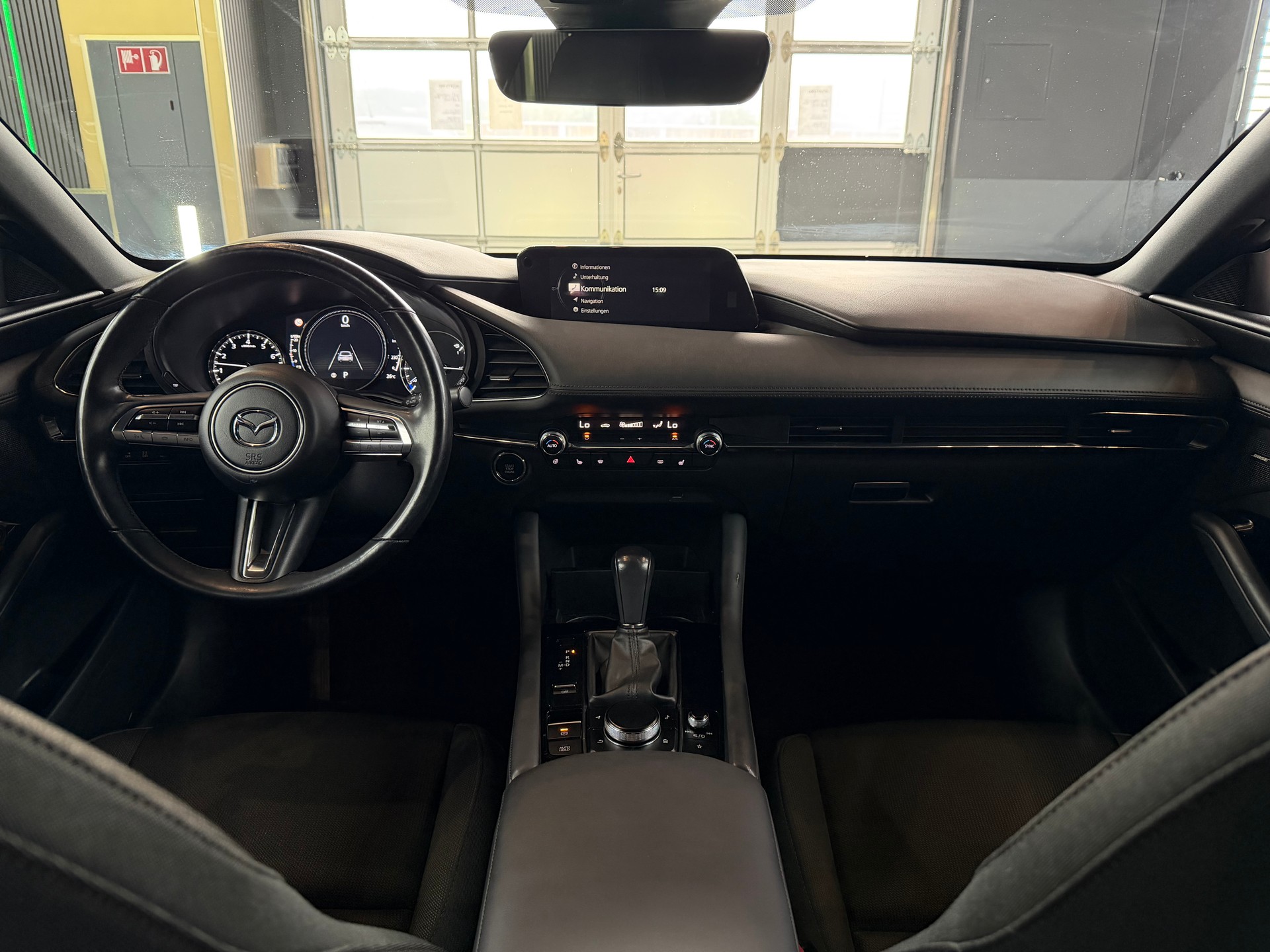 MAZDA 3 Hatchback SKYACTIV-G M Hybrid 122 Revolution Automat-image-12