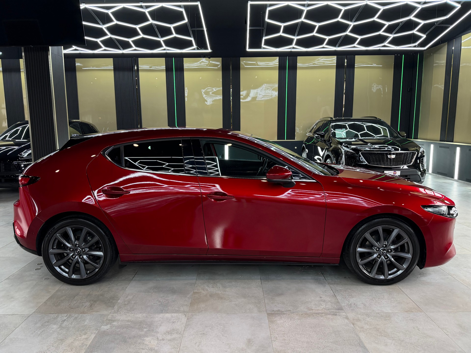 MAZDA 3 Hatchback SKYACTIV-G M Hybrid 122 Revolution Automat-image-3
