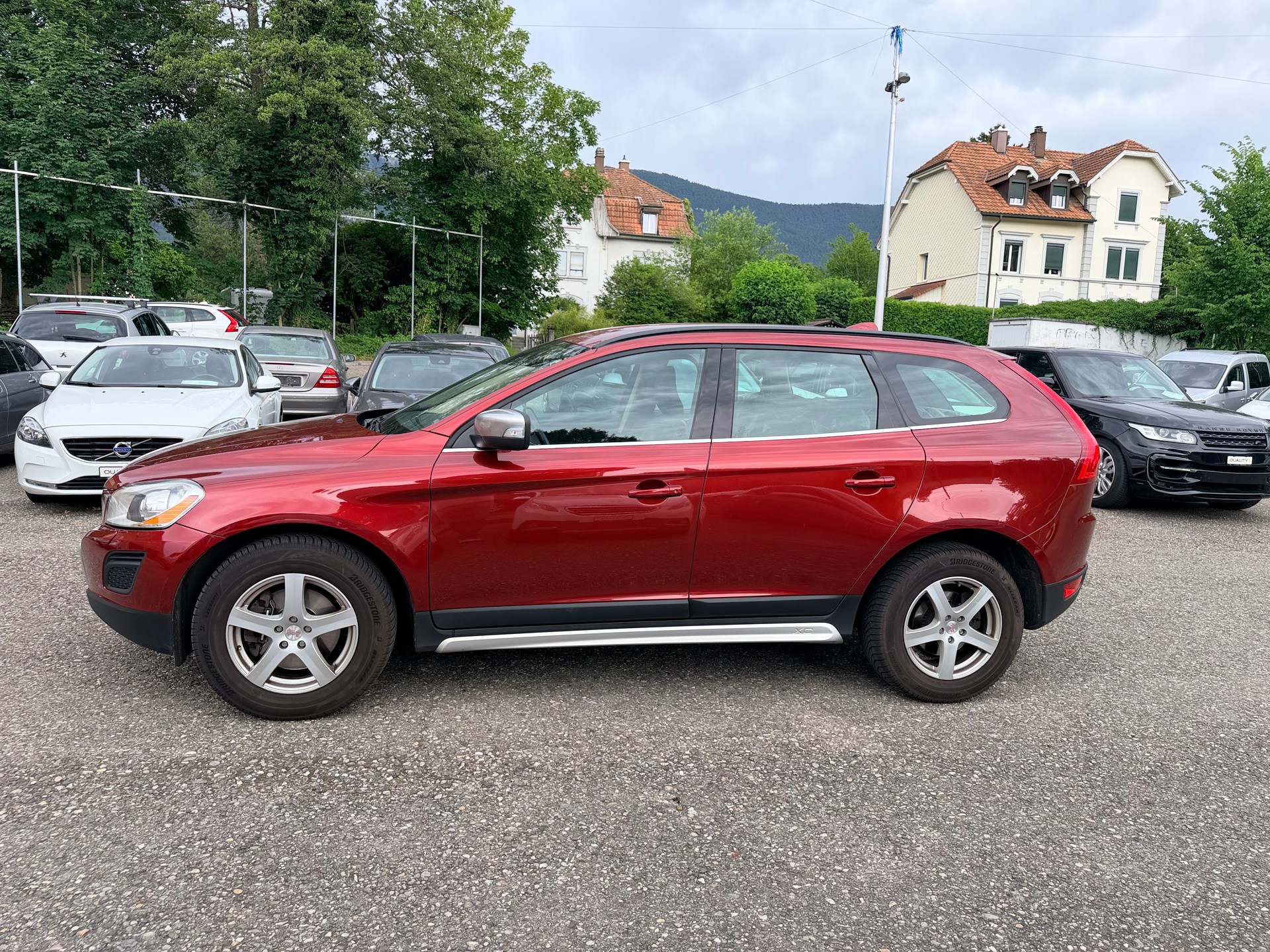 VOLVO XC60 D4 AWD Husky Edition Geartronic-image-4