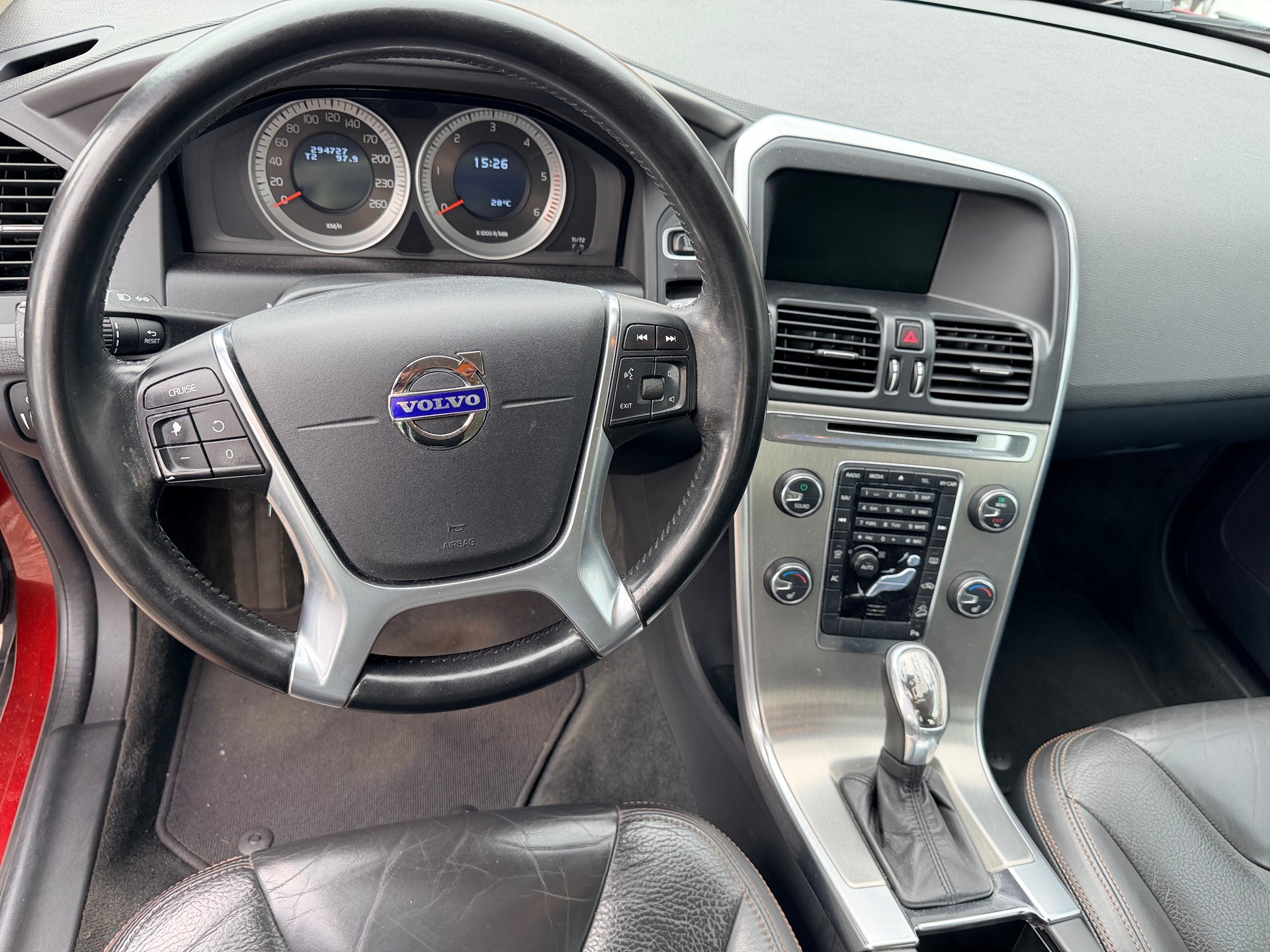 VOLVO XC60 D4 AWD Husky Edition Geartronic-image-21